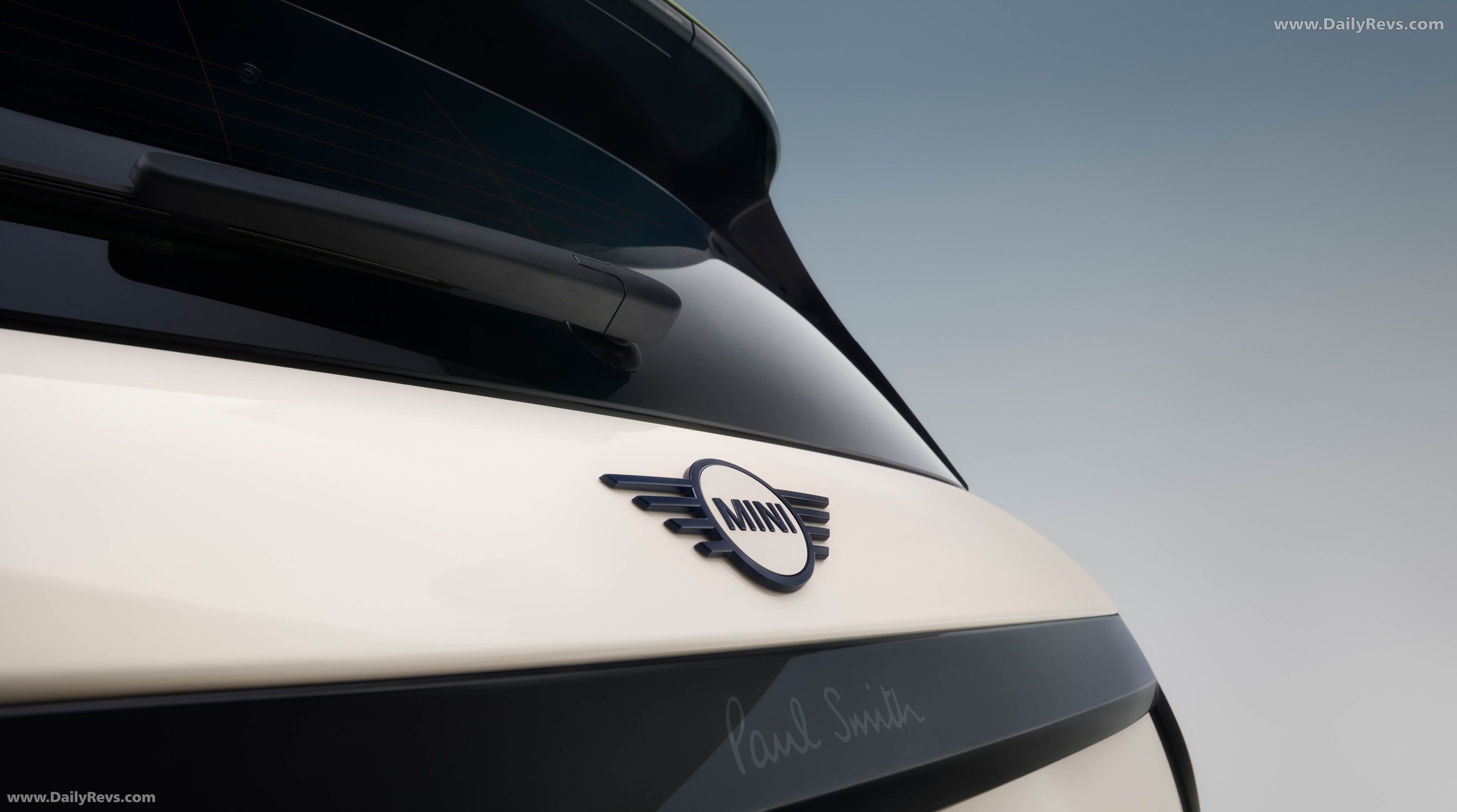 2026 MINI Paul Smith Edition Exterior