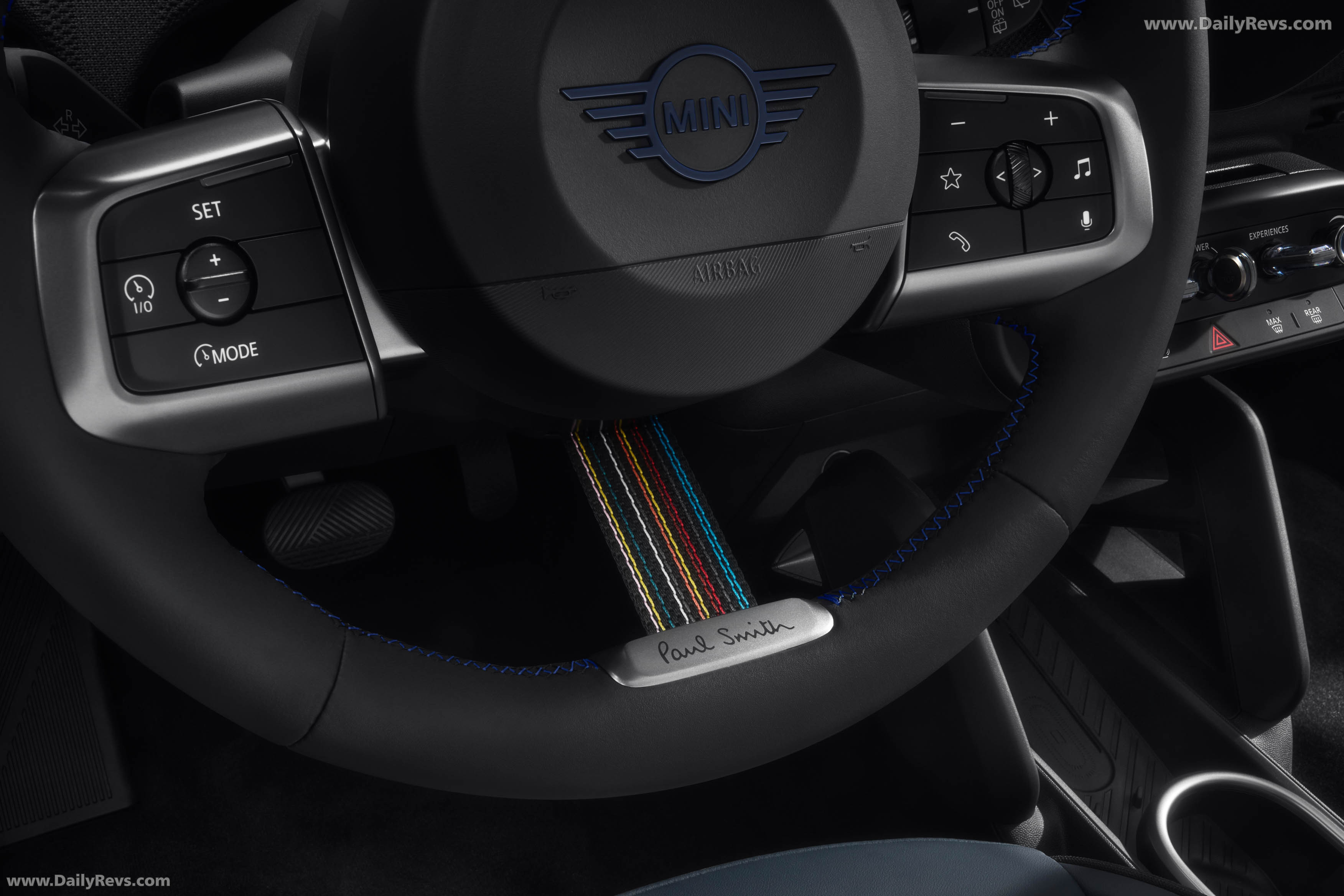 2026 MINI Paul Smith Edition Interior