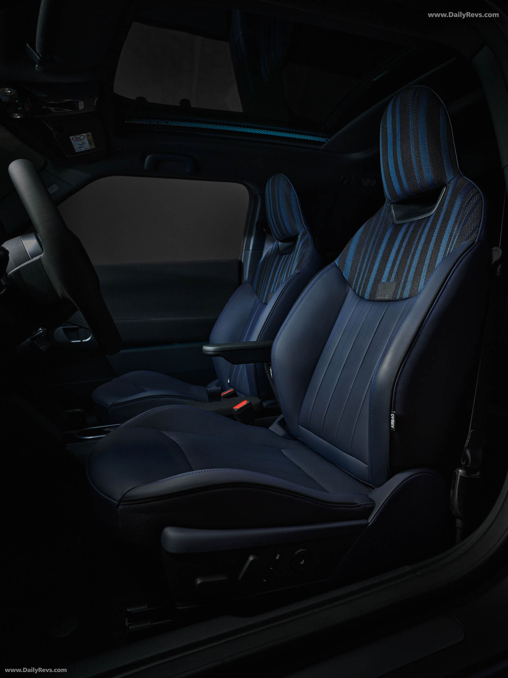2026 MINI Paul Smith Edition Interior