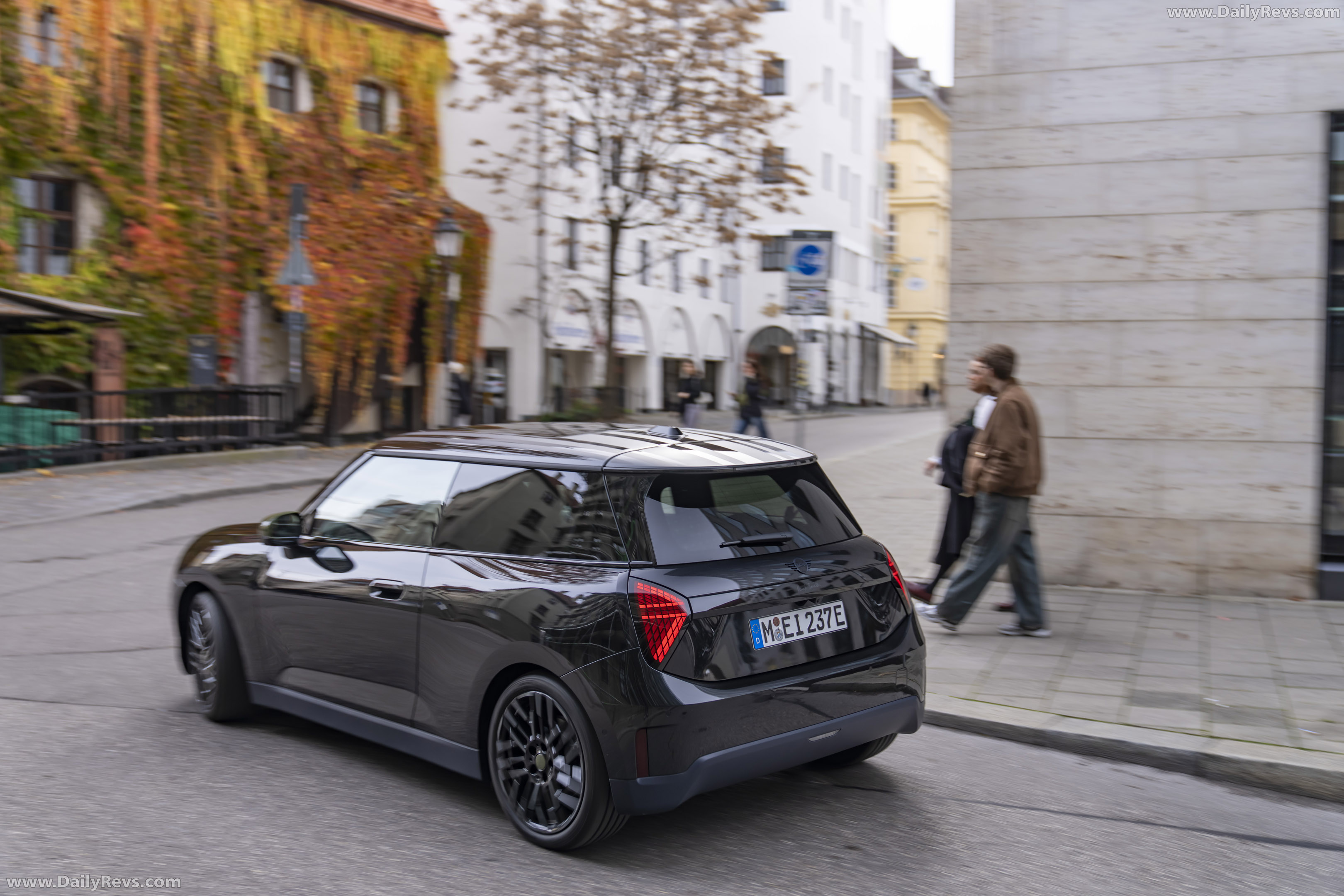 2026 MINI Cooper SE Paul Smith Edition Rear View