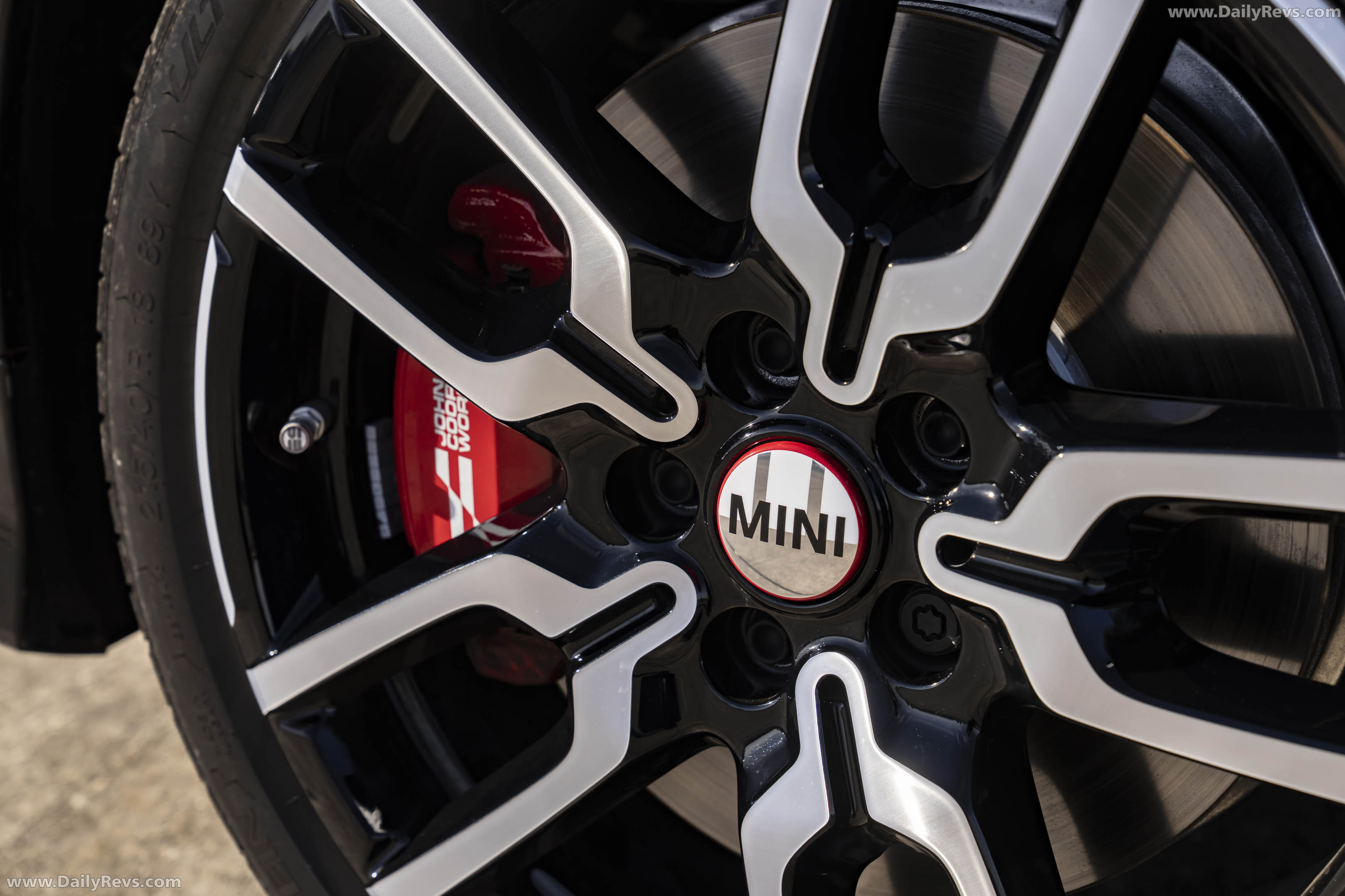 2026 MINI JCW 1965 Victory Edition Exterior