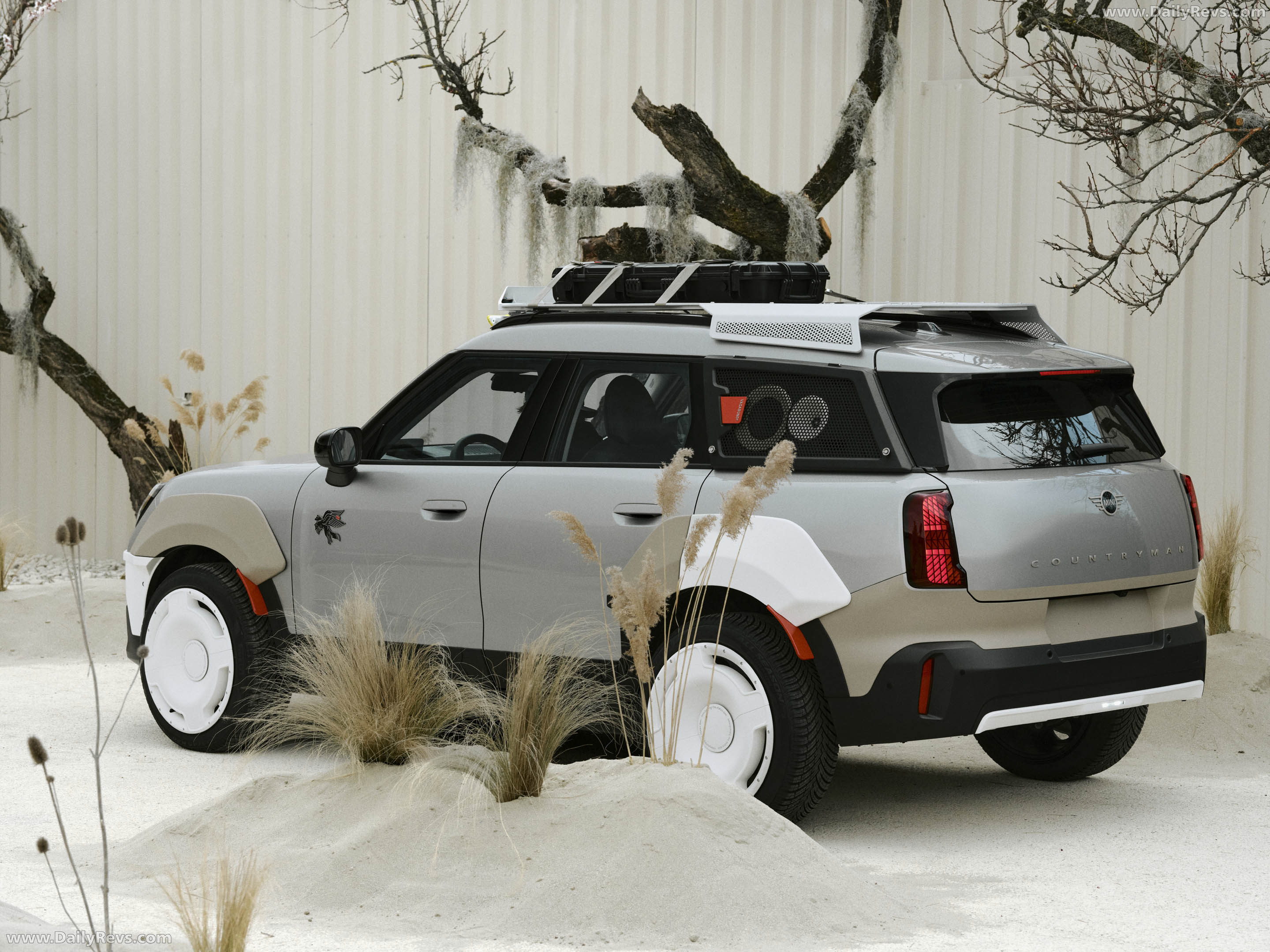 2026 MINI Countryman Vagabund Melting Silver Rear View