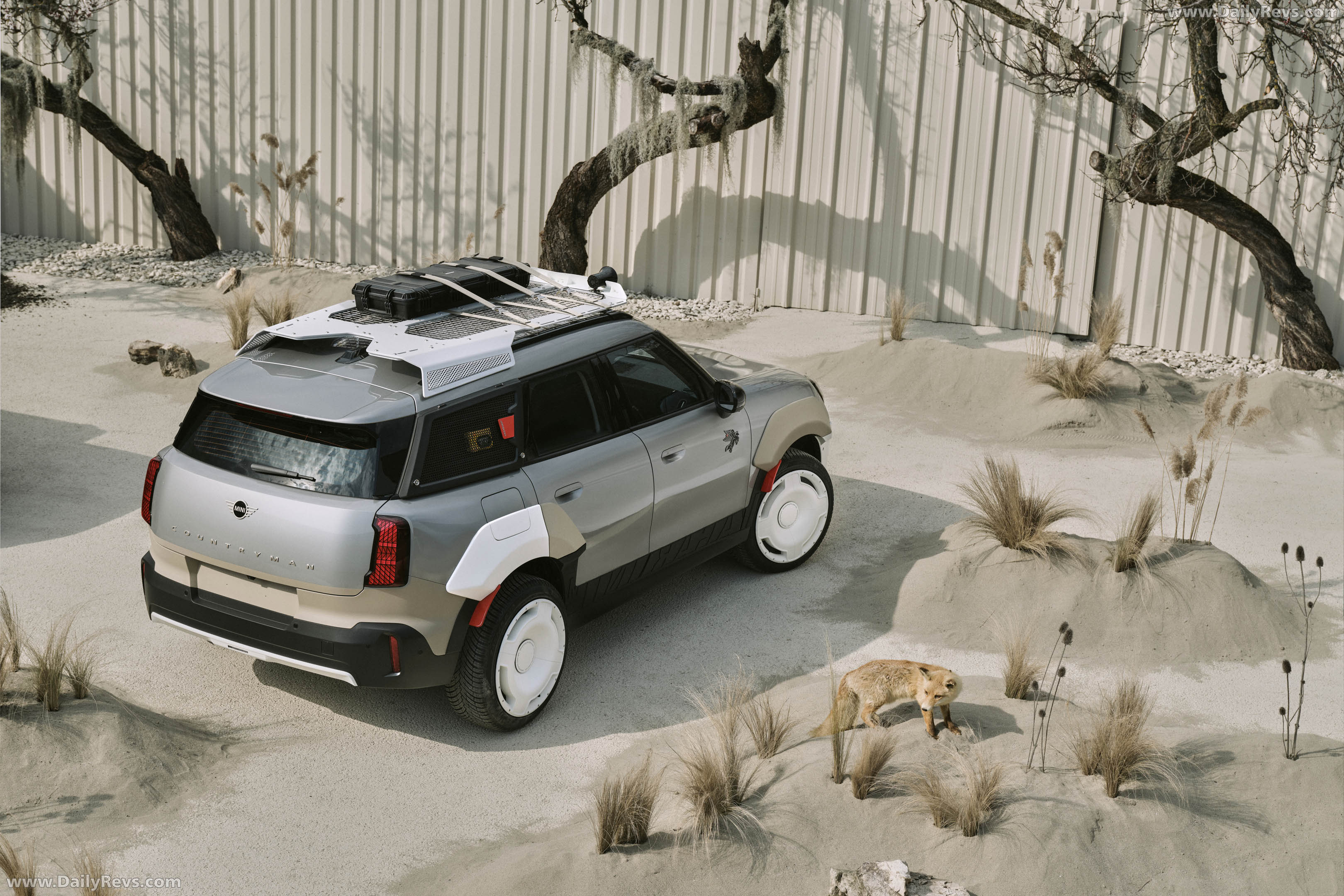 2026 MINI Countryman Vagabund Melting Silver Rear View