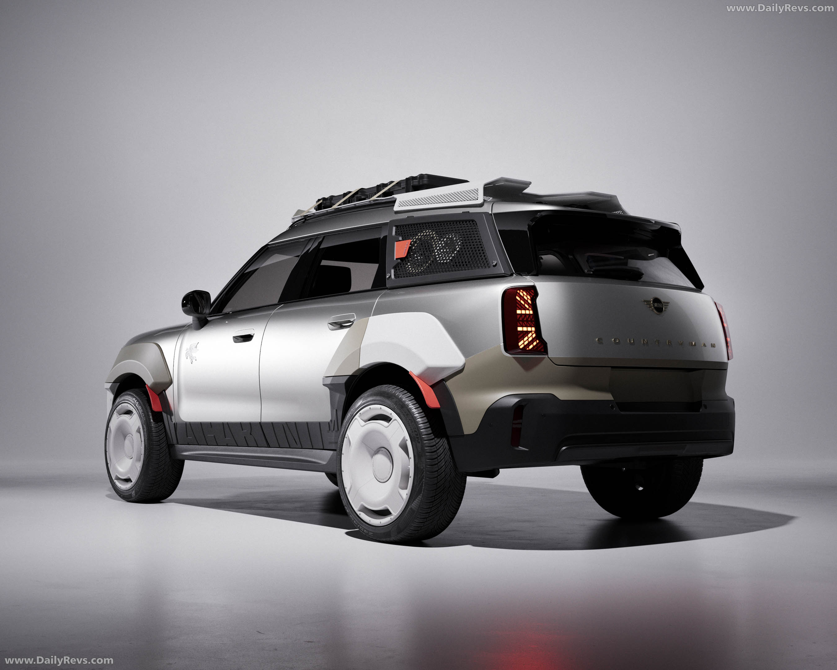2026 MINI Countryman Vagabund Melting Silver Rear View