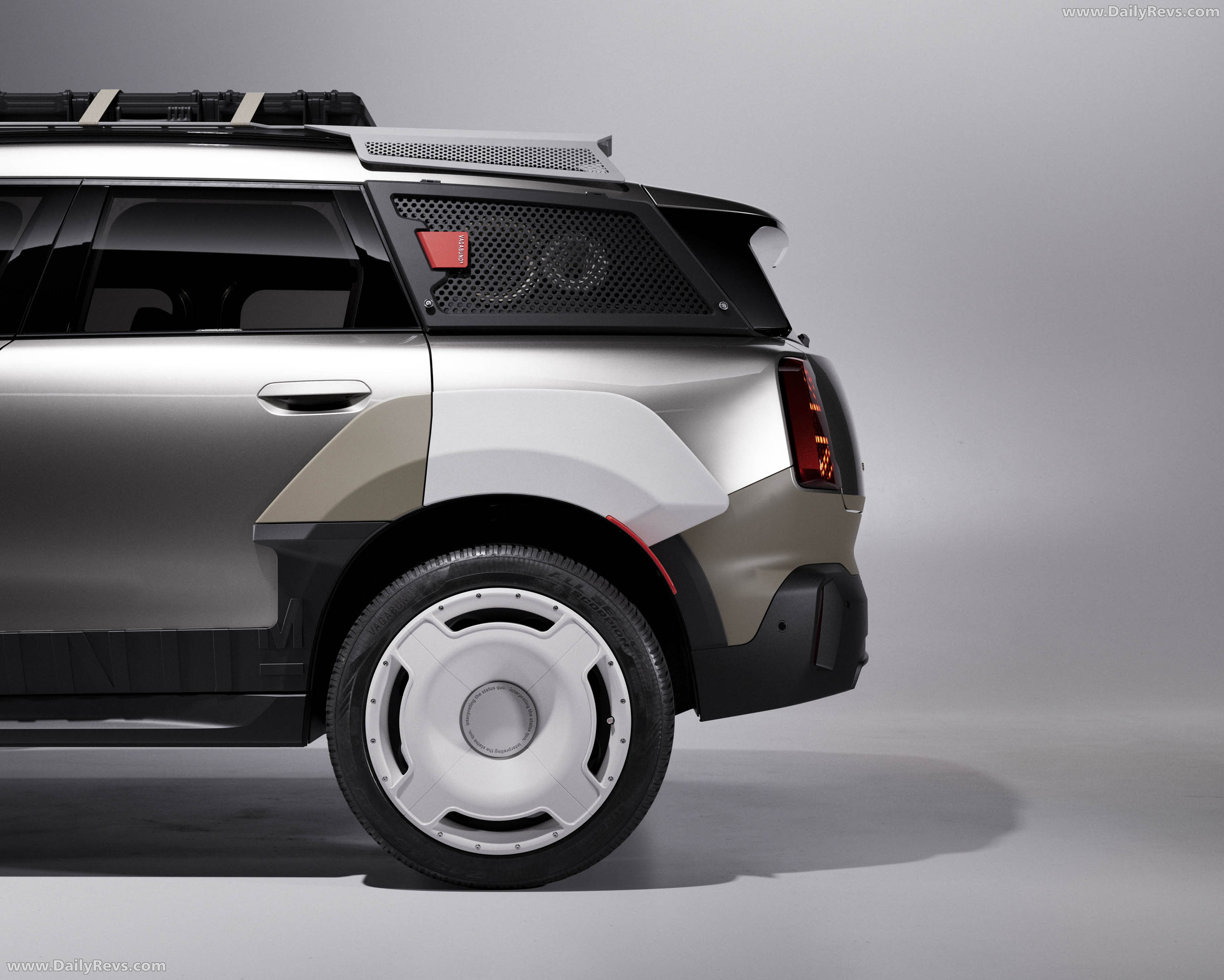 2026 MINI Countryman Vagabund Melting Silver Exterior