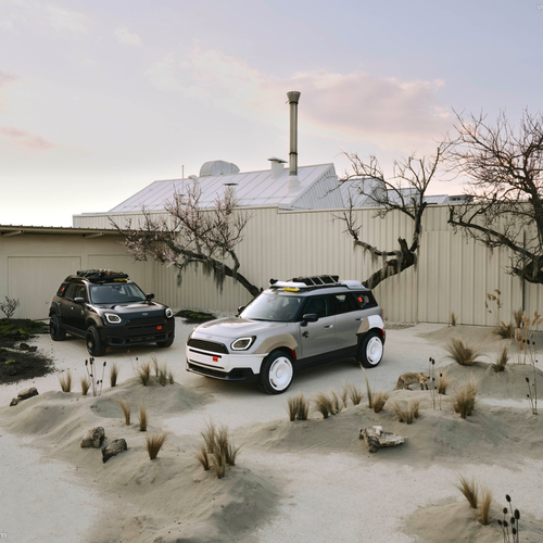 2026 MINI Countryman Vagabund Midnight Black Front View