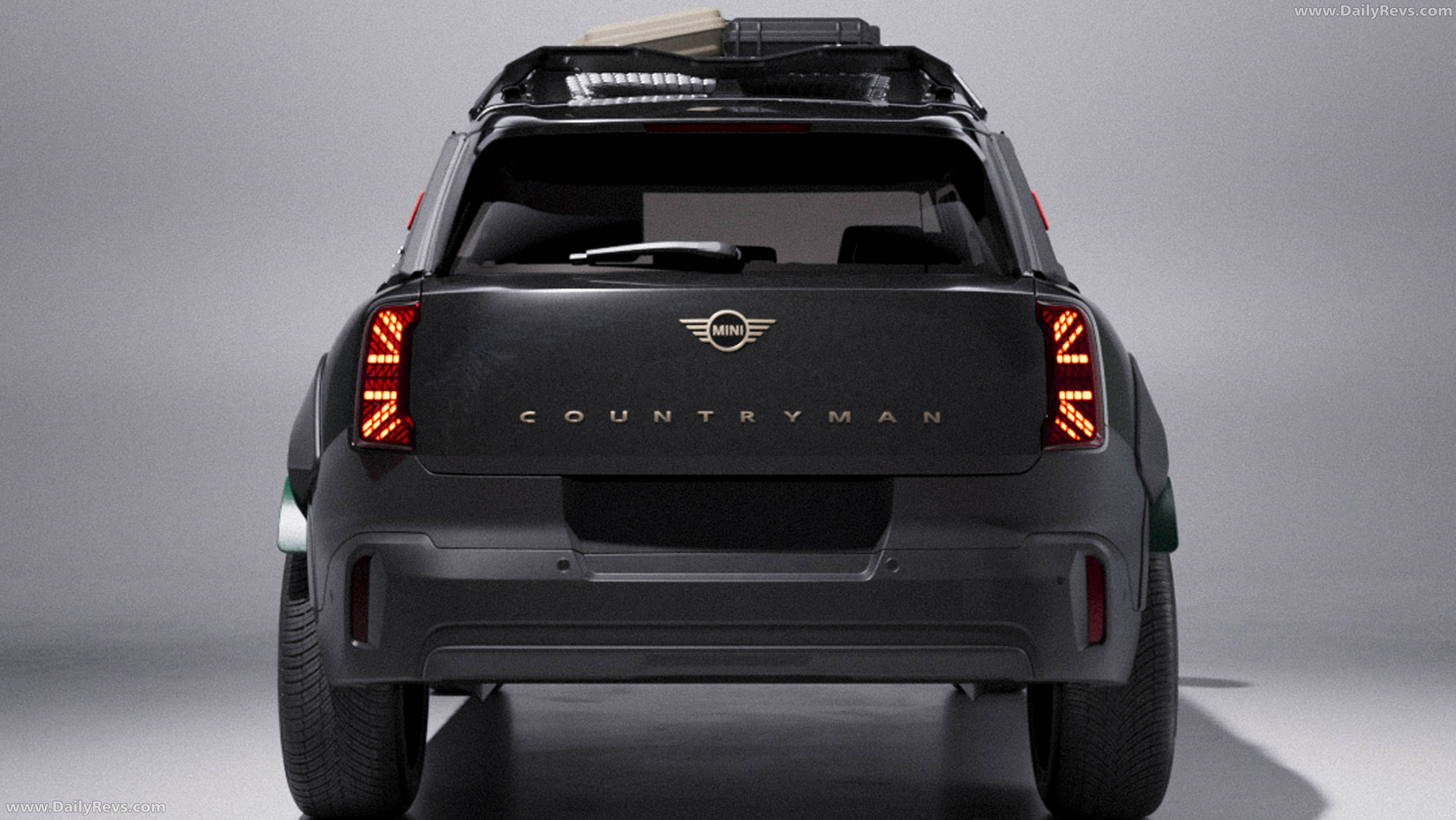 2026 MINI Countryman Vagabund Midnight Black Rear View