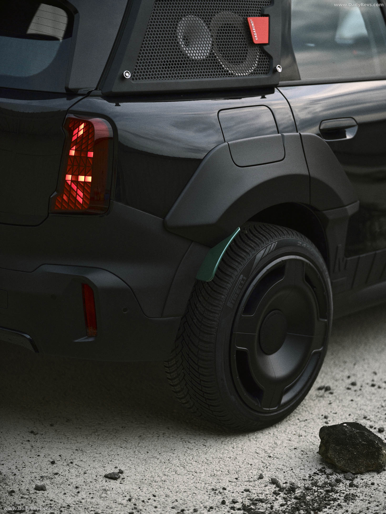 2026 MINI Countryman Vagabund Midnight Black Exterior