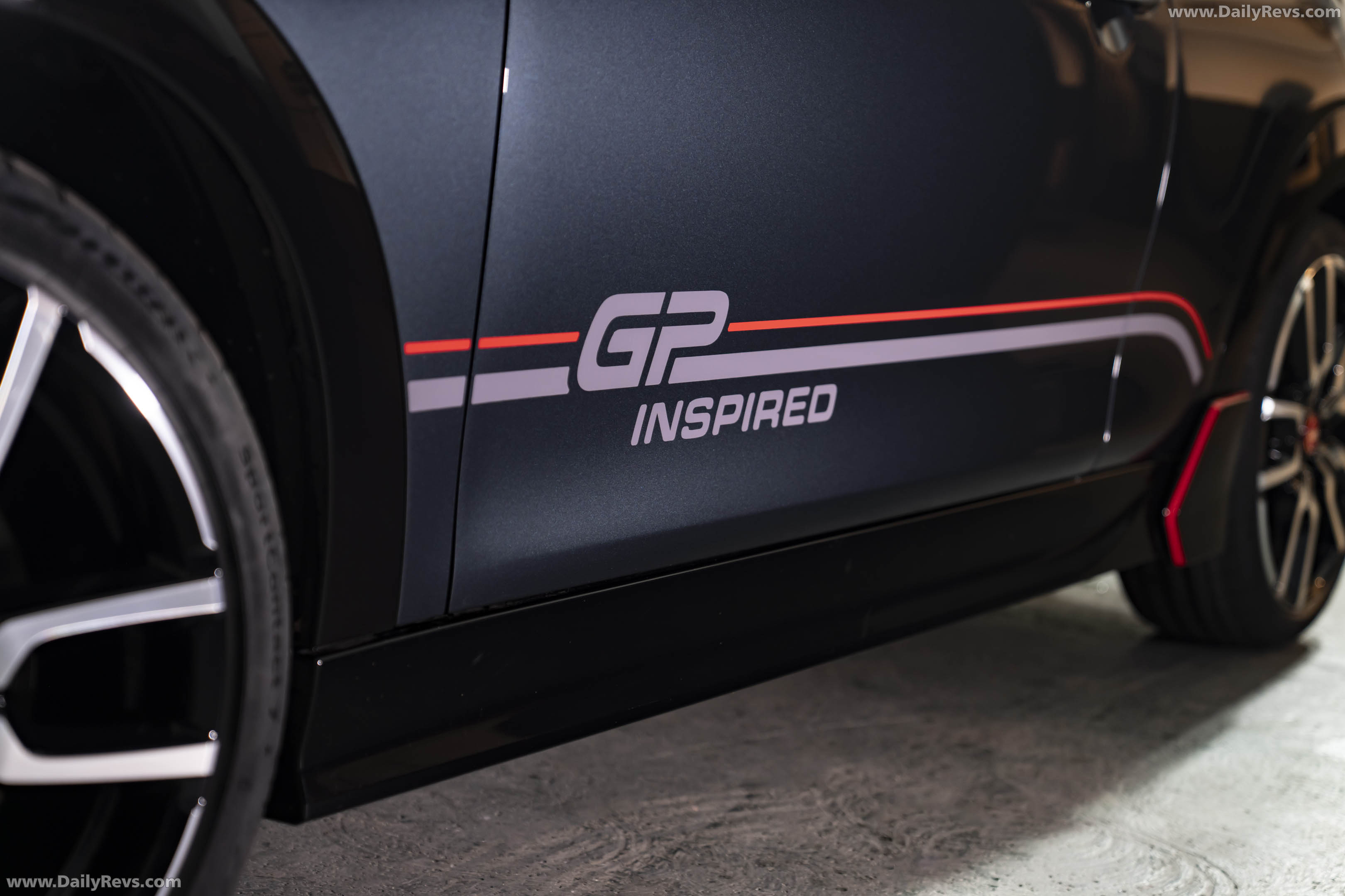 A limited edition model that recreates the MINI JOHN COOPER WORKS GP ...
