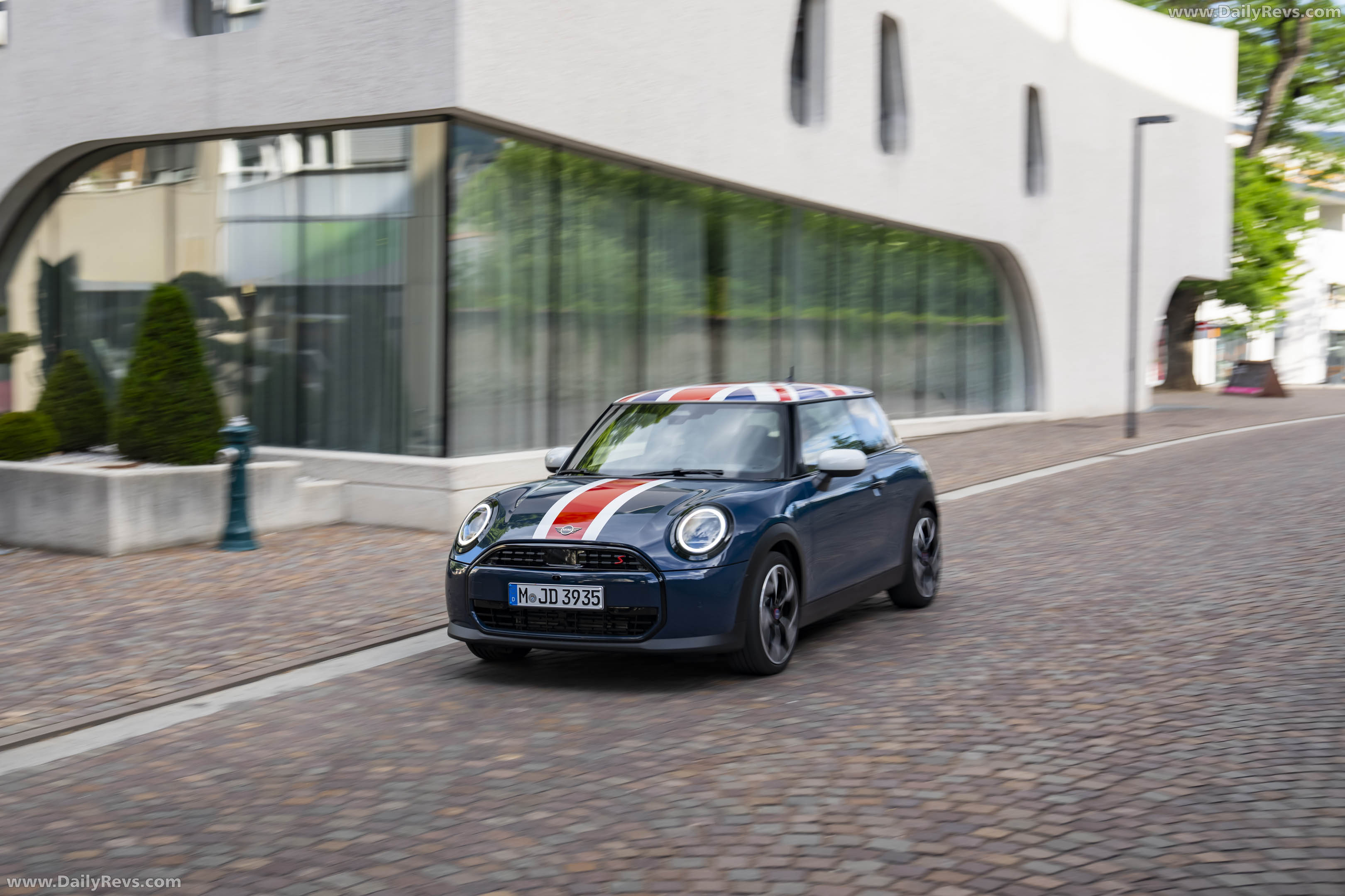 2026 MINI Cooper Oxford Edition Front View
