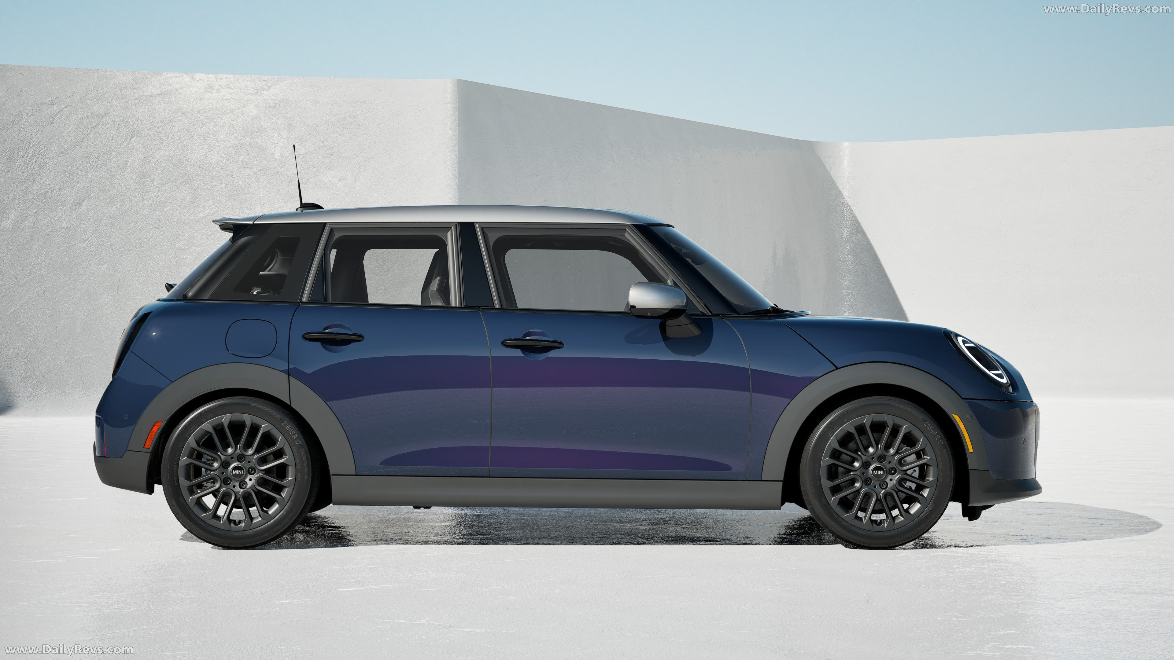 2026 MINI Cooper S 4 Door Rooftop Edition Side View