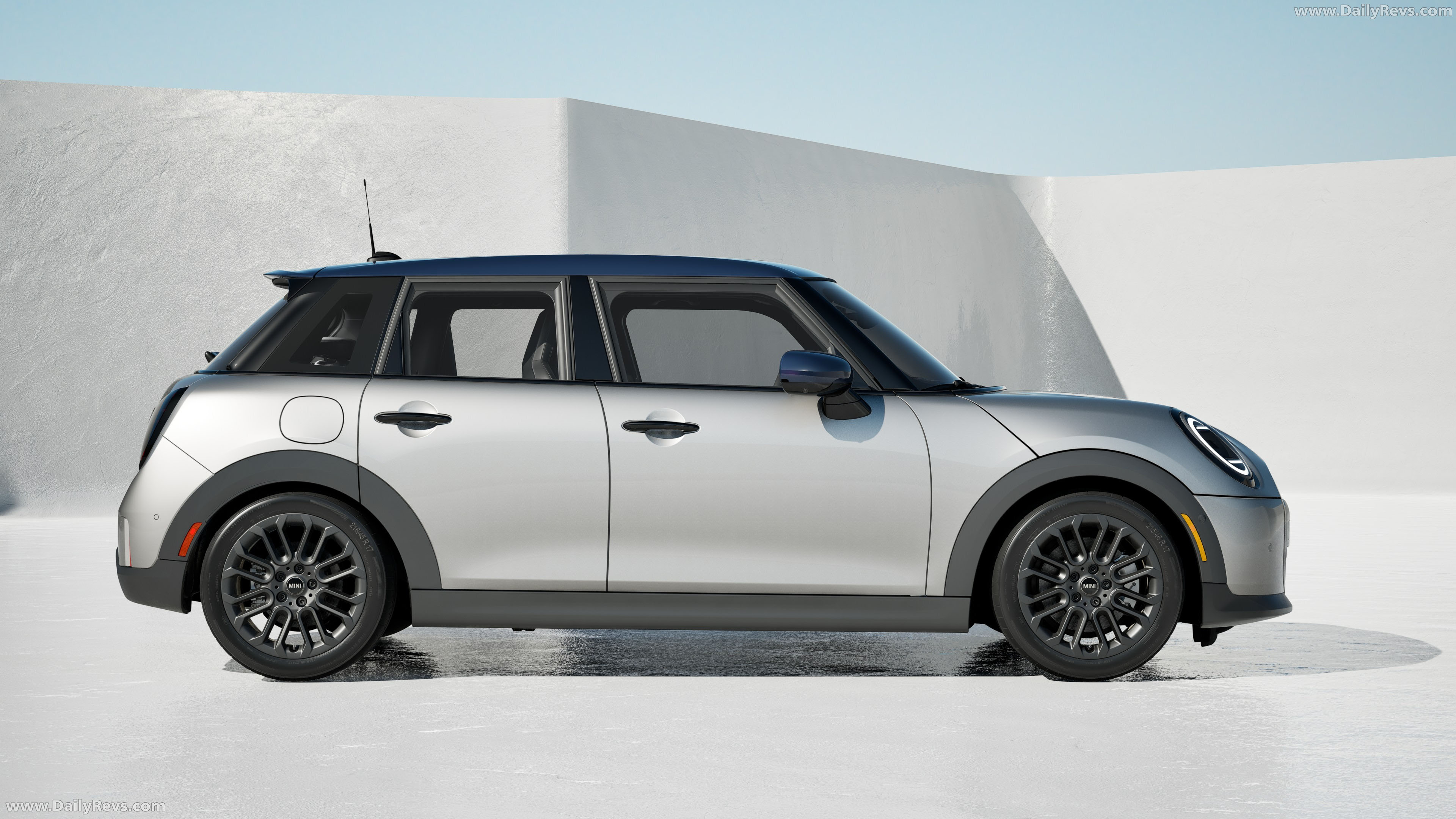 2026 MINI Cooper S 4 Door Rooftop Edition Side View