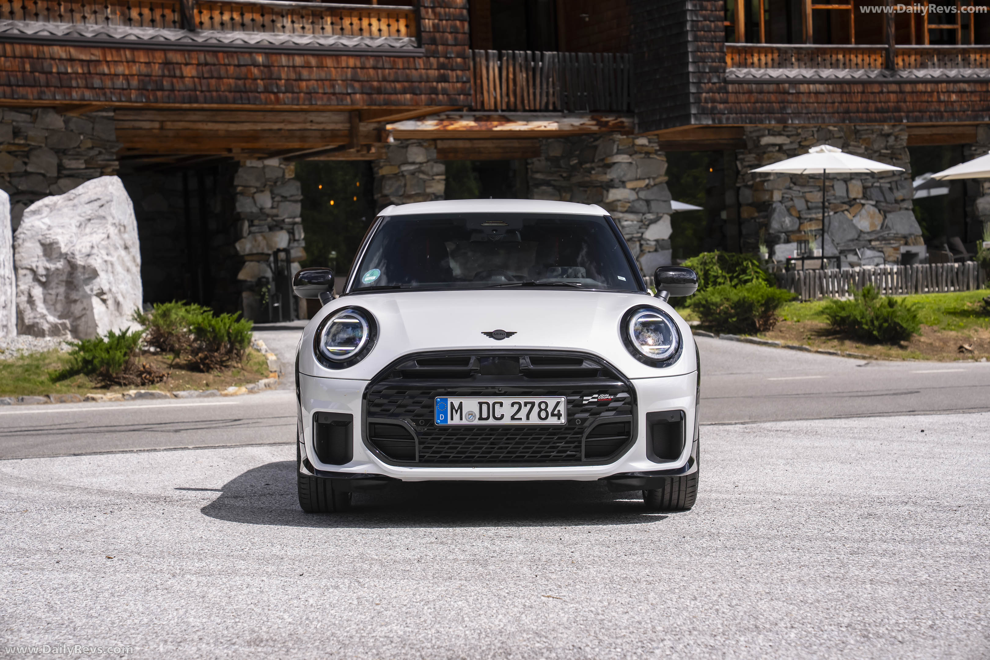 2026 MINI Cooper S 5-door Nanuq White Front View