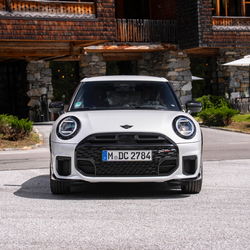 2026 MINI Cooper S 5-door Nanuq White Front View