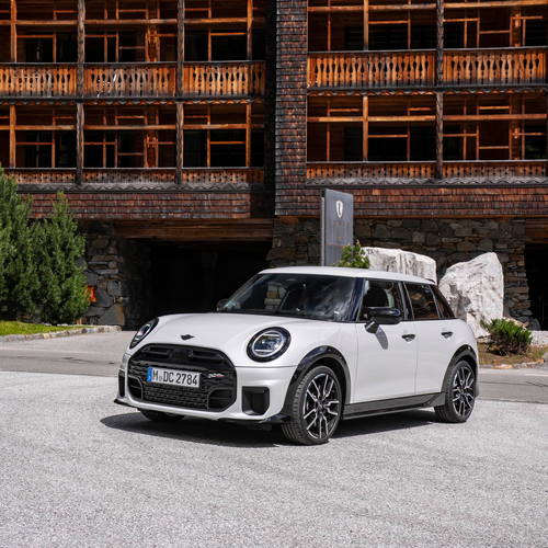 2026 MINI Cooper S 5-door Nanuq White Front View