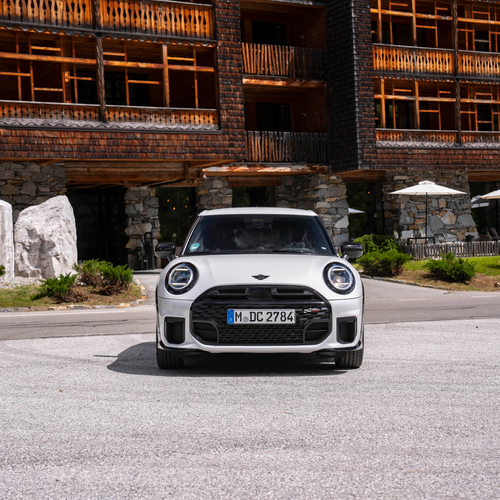 2026 MINI Cooper S 5-door Nanuq White Front View