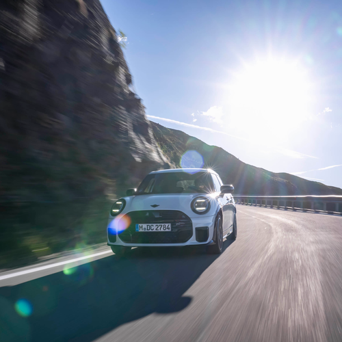 2026 MINI Cooper S 5-door Nanuq White Front View