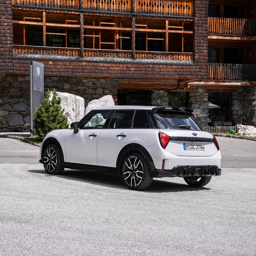 2026 MINI Cooper S 5-door Nanuq White Rear View