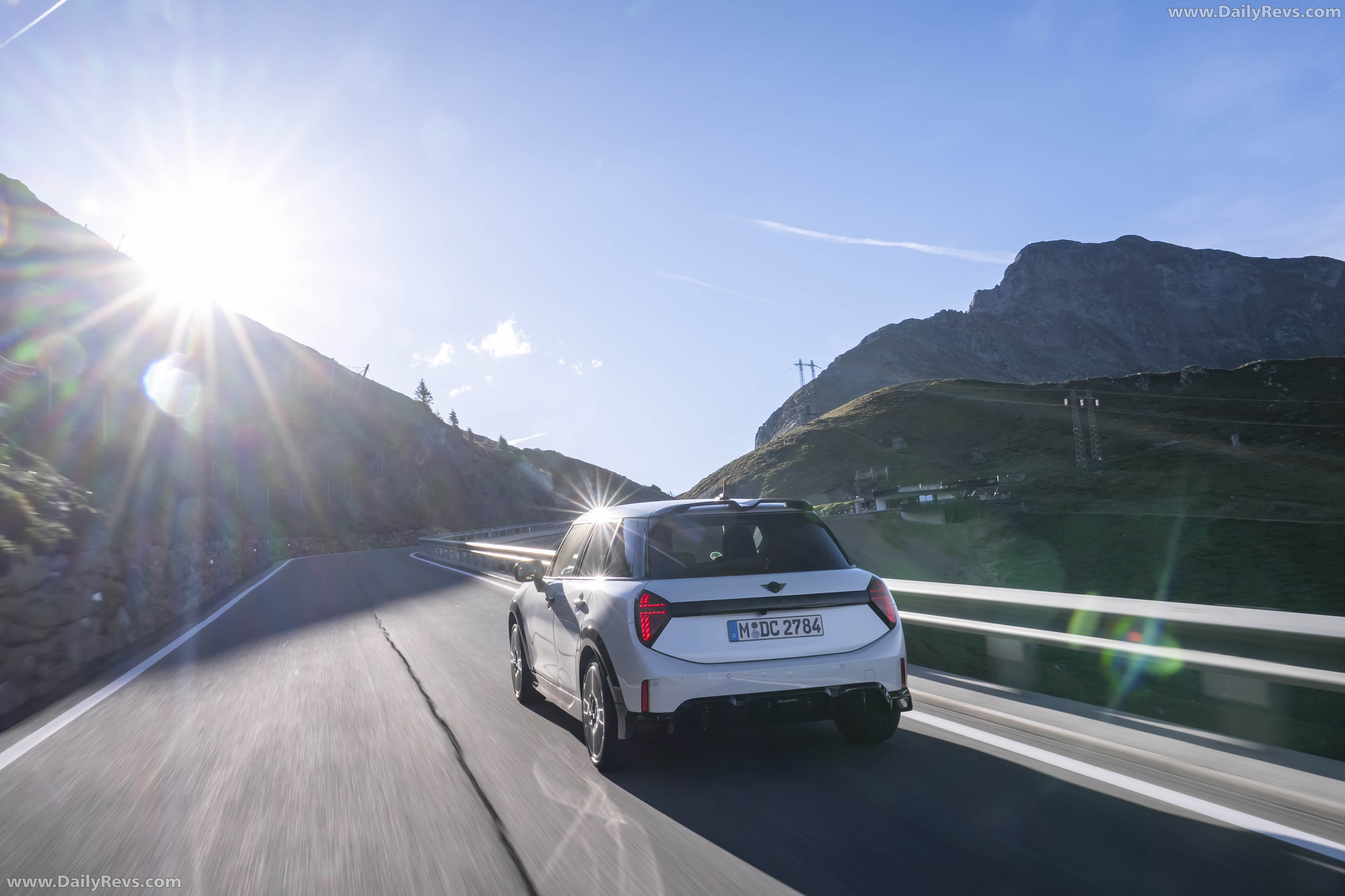 2026 MINI Cooper S 5-door Nanuq White Rear View