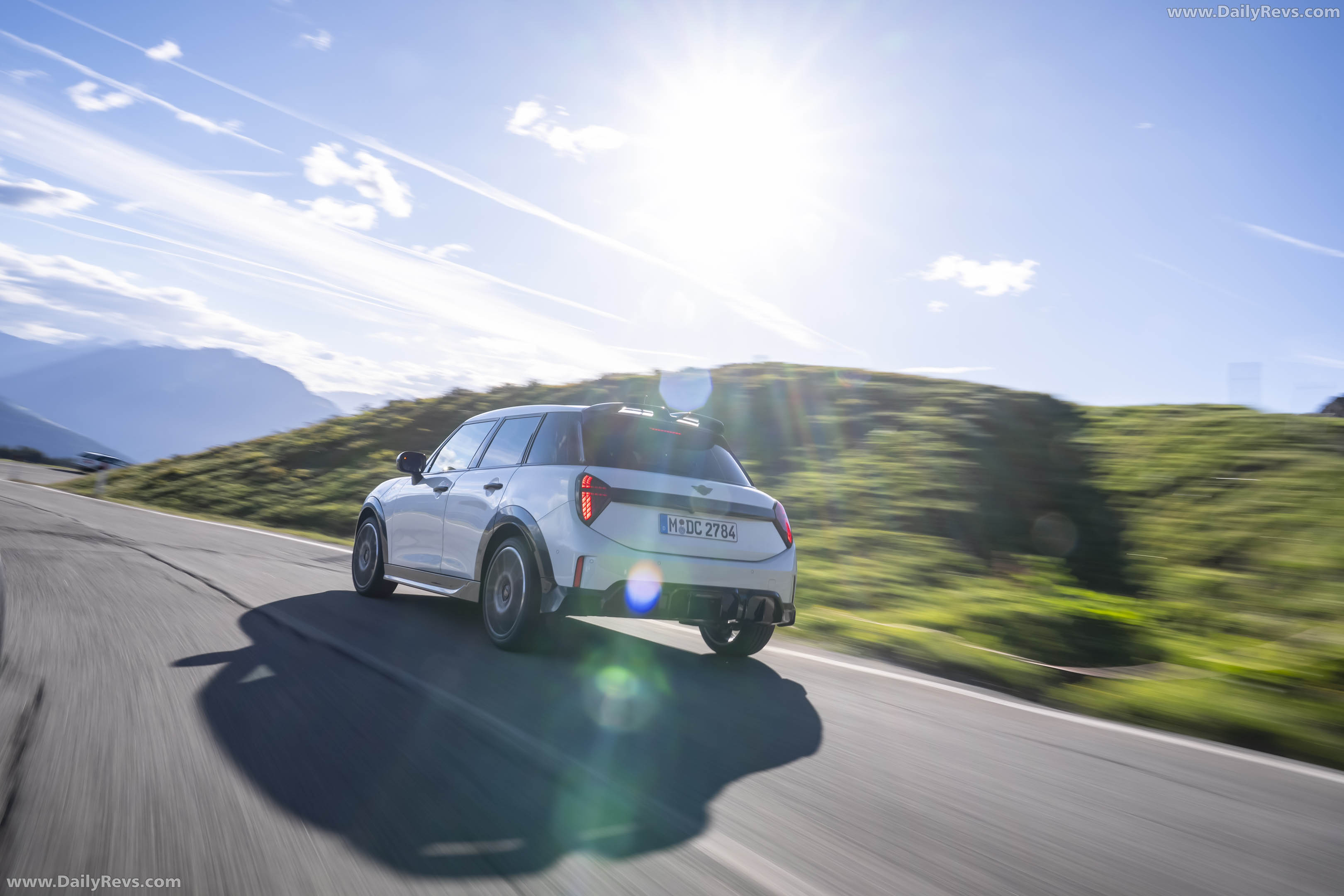 2026 MINI Cooper S 5-door Nanuq White Rear View
