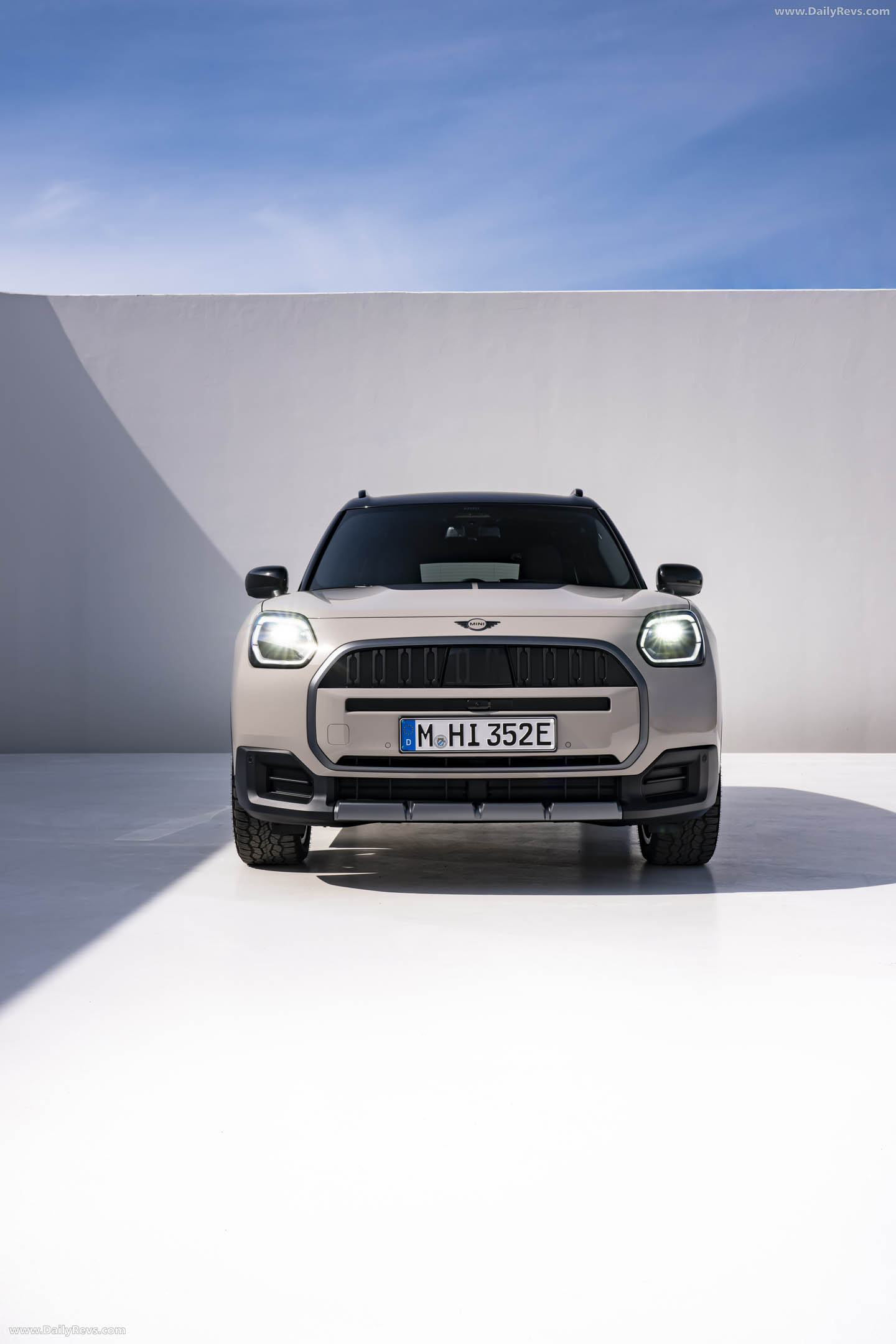 2026 MINI Countryman Untamed Edition Hideaway Grey Front View