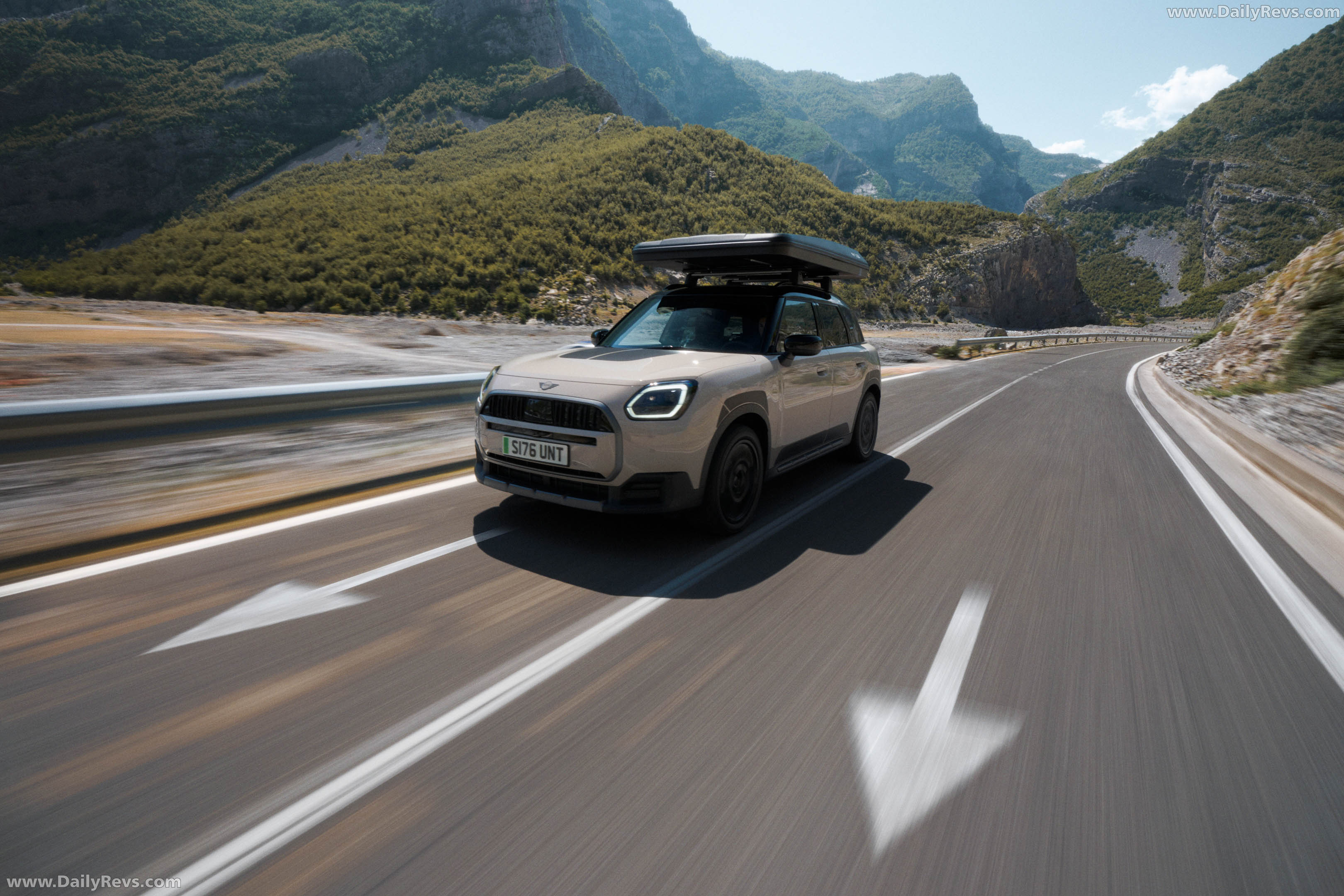 2026 MINI Countryman Untamed Edition Hideaway Grey Front View