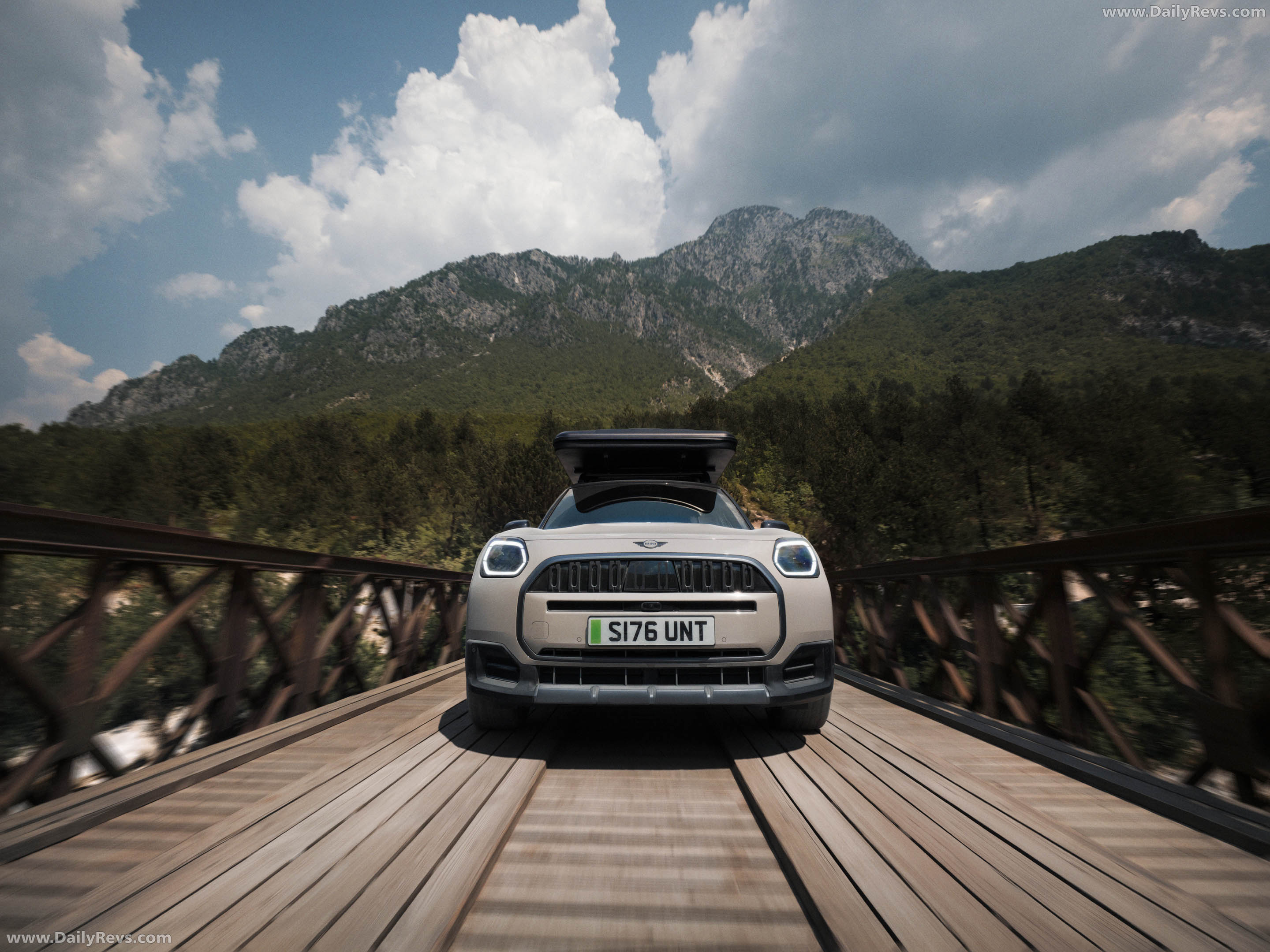 2026 MINI Countryman Untamed Edition Hideaway Grey Front View