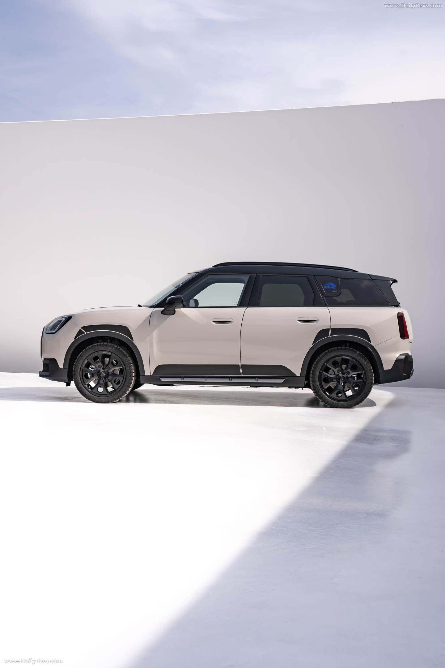 2026 MINI Countryman Untamed Edition Hideaway Grey Side View