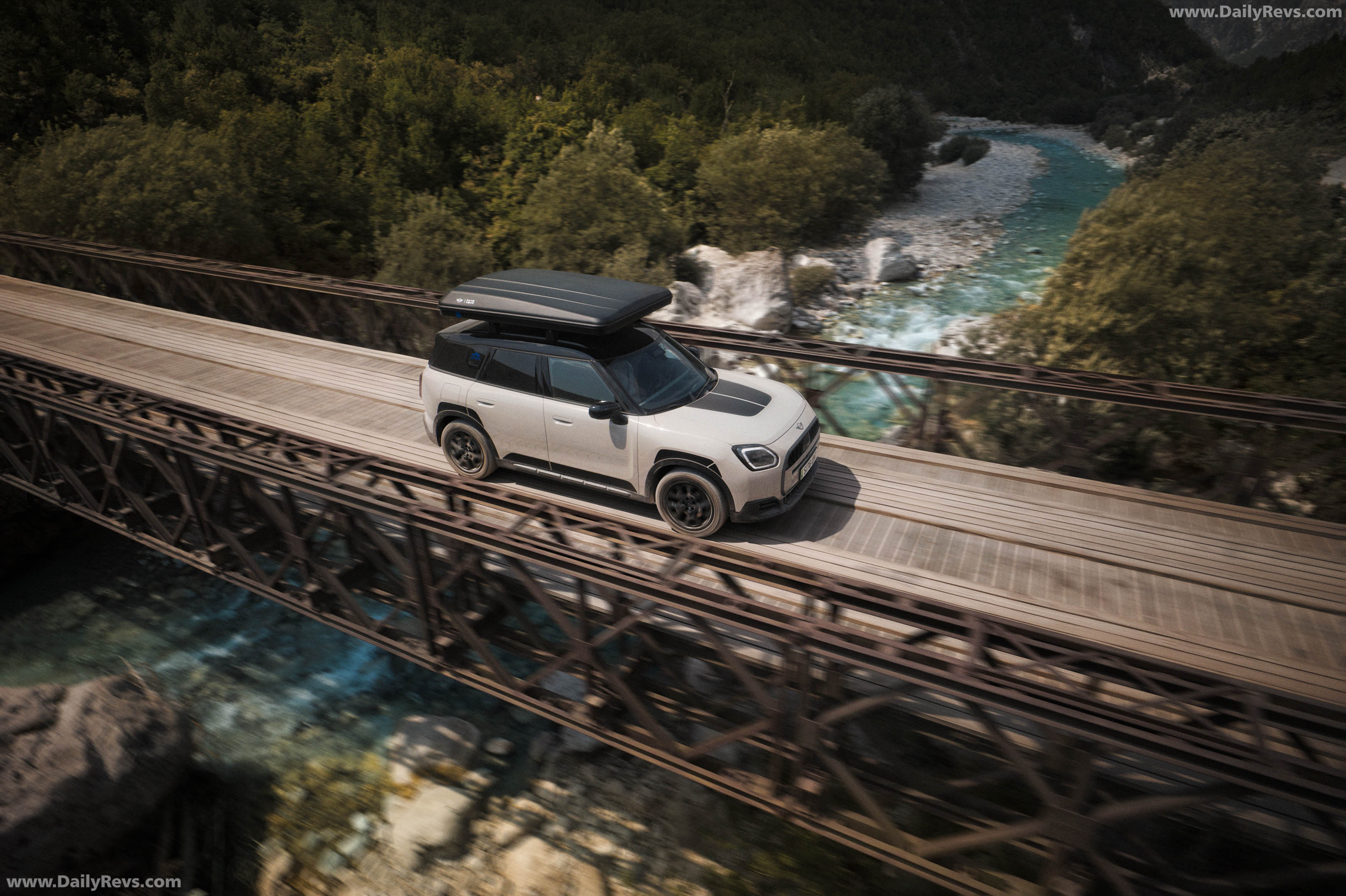 2026 MINI Countryman Untamed Edition Hideaway Grey Top View