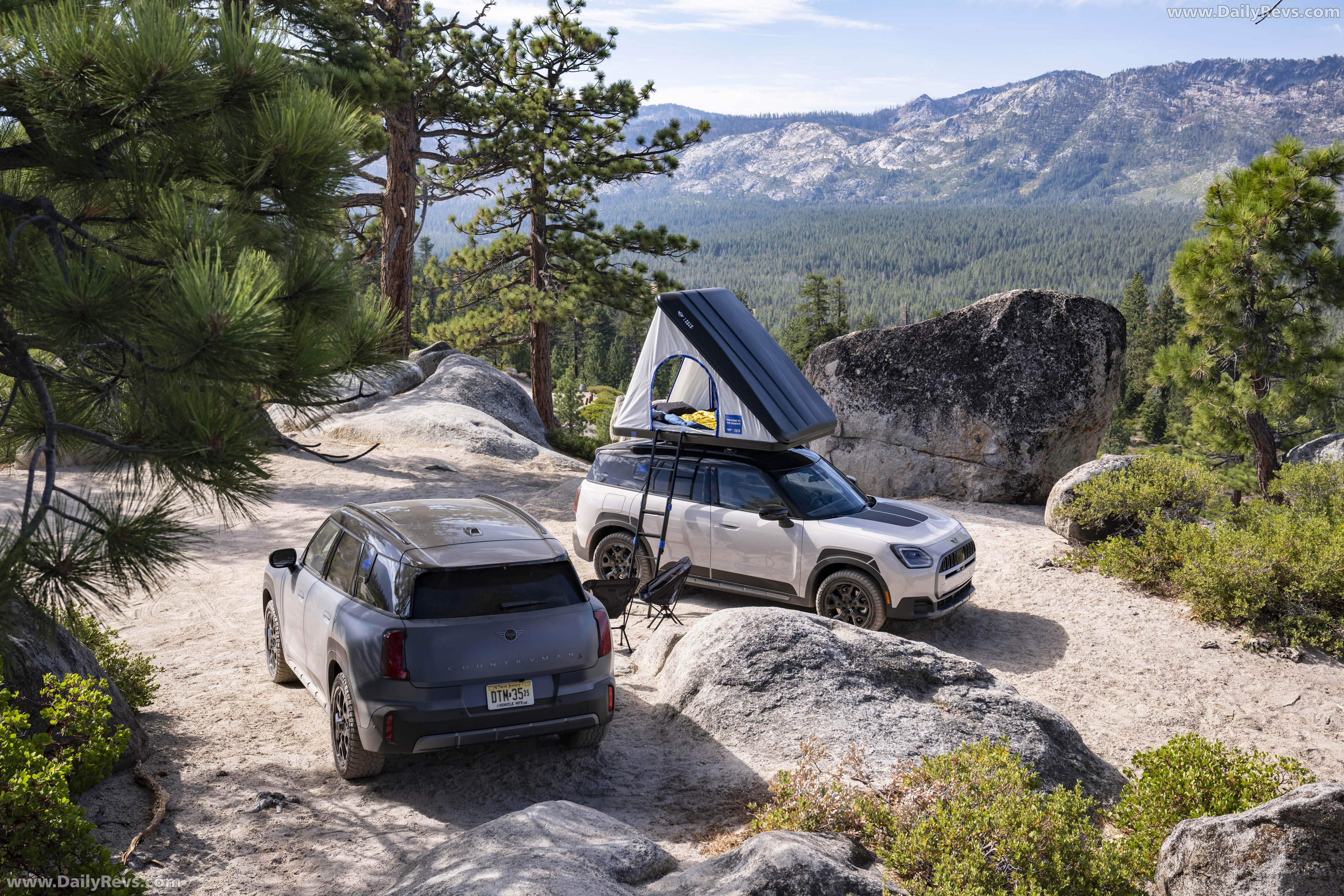 2026 MINI Countryman Untamed Edition Hideaway Grey Top View