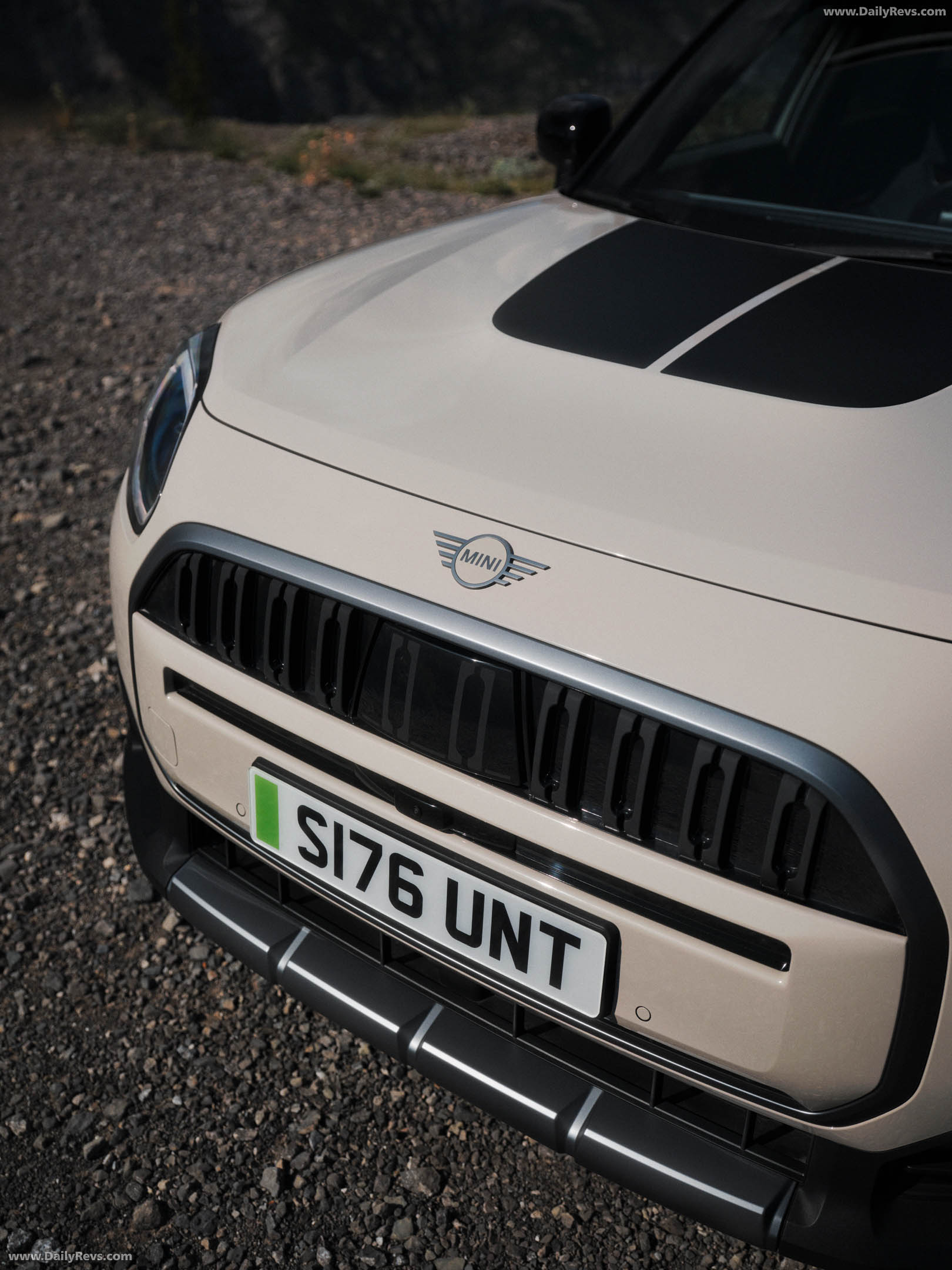 2026 MINI Countryman Untamed Edition Hideaway Grey Exterior