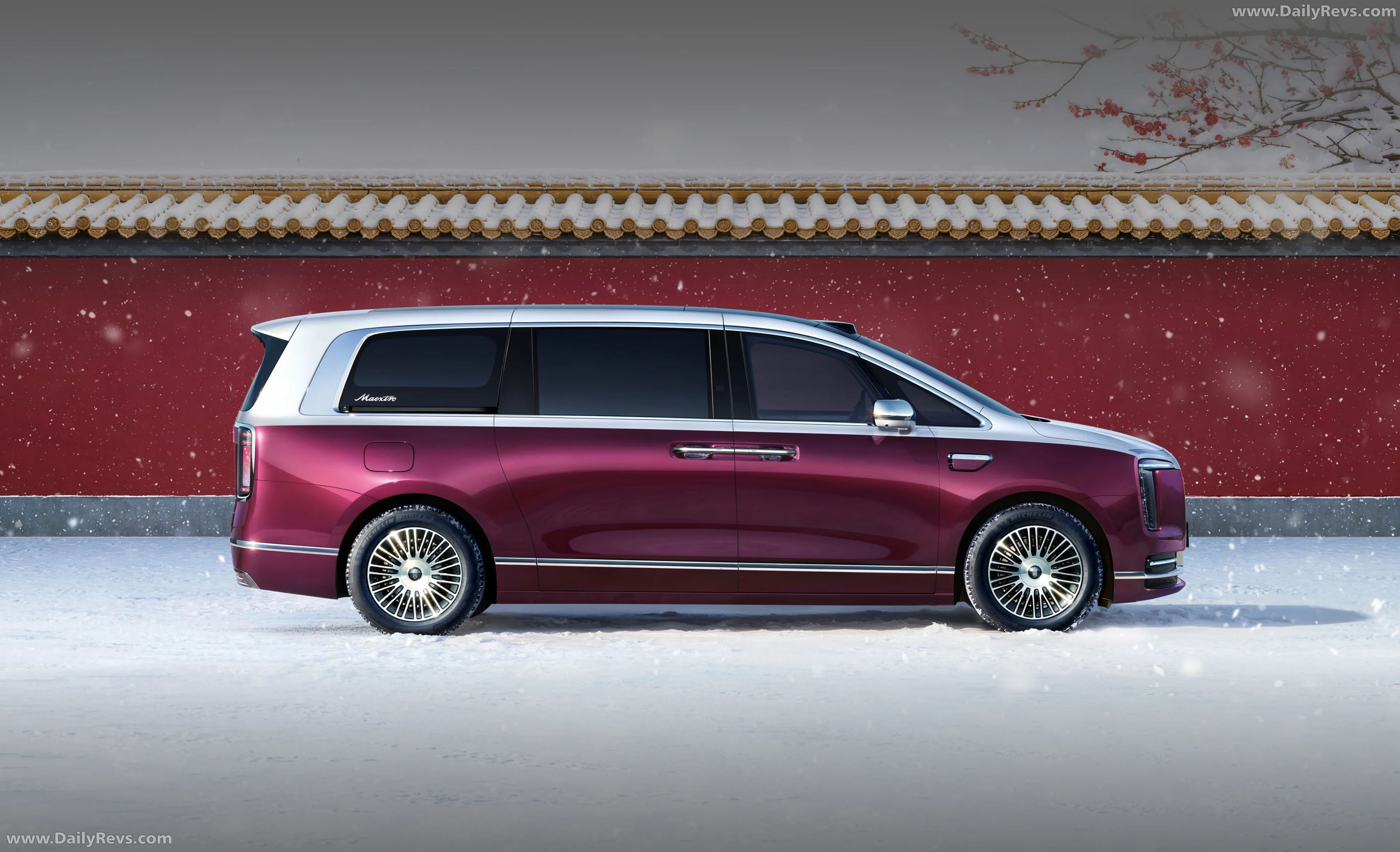 2026 Maextro V800 Side View