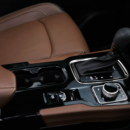 2026 Mahindra Motors Scorpio N Z8L Plus Interior