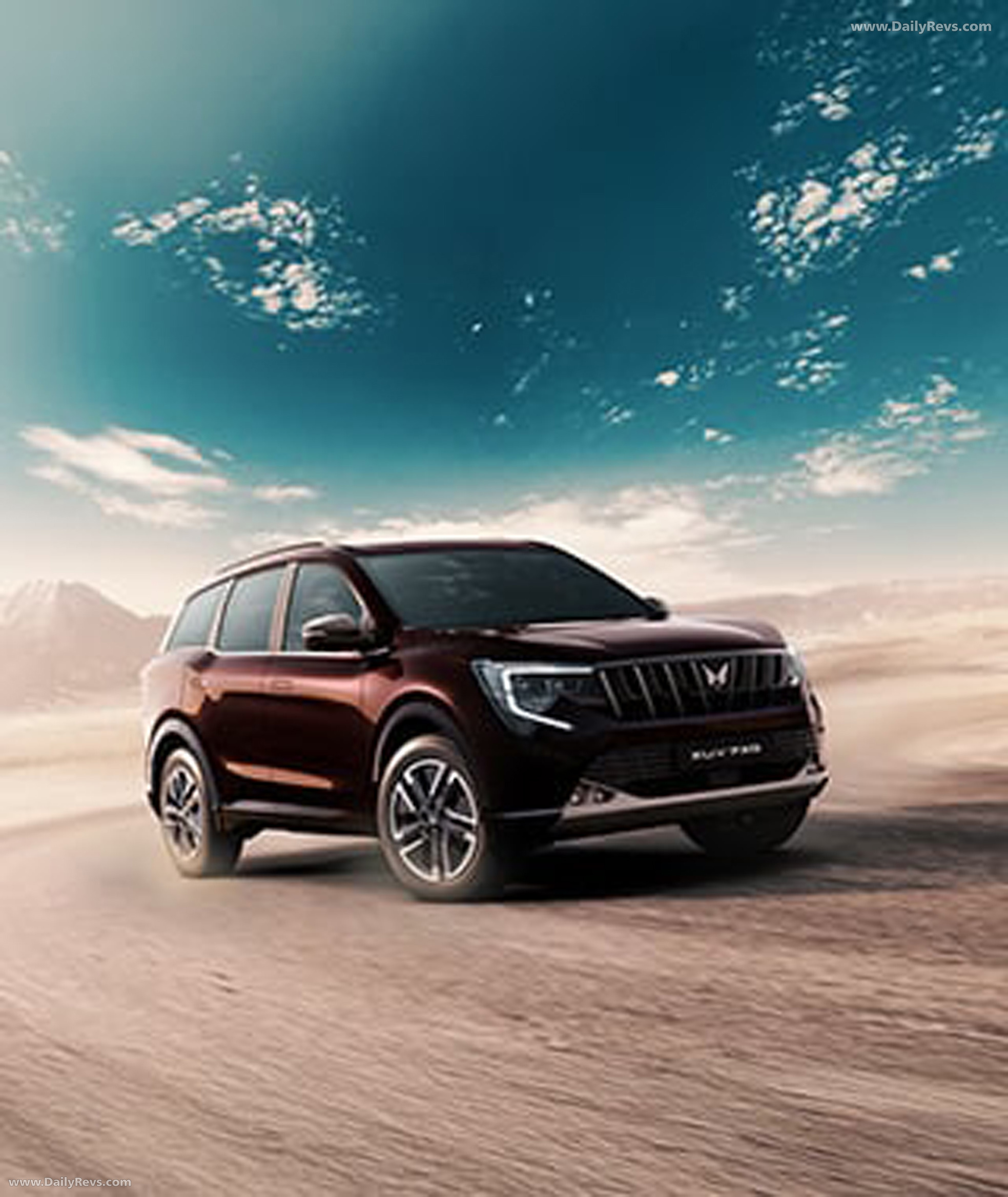 2026 Mahindra Motors XUV 7XO Front View