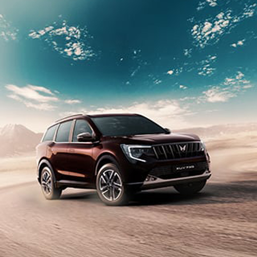 2026 Mahindra Motors XUV 7XO Front View