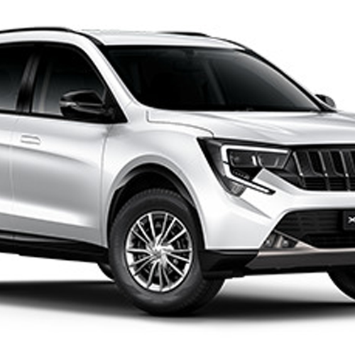 2026 Mahindra Motors XUV 7XO Front View
