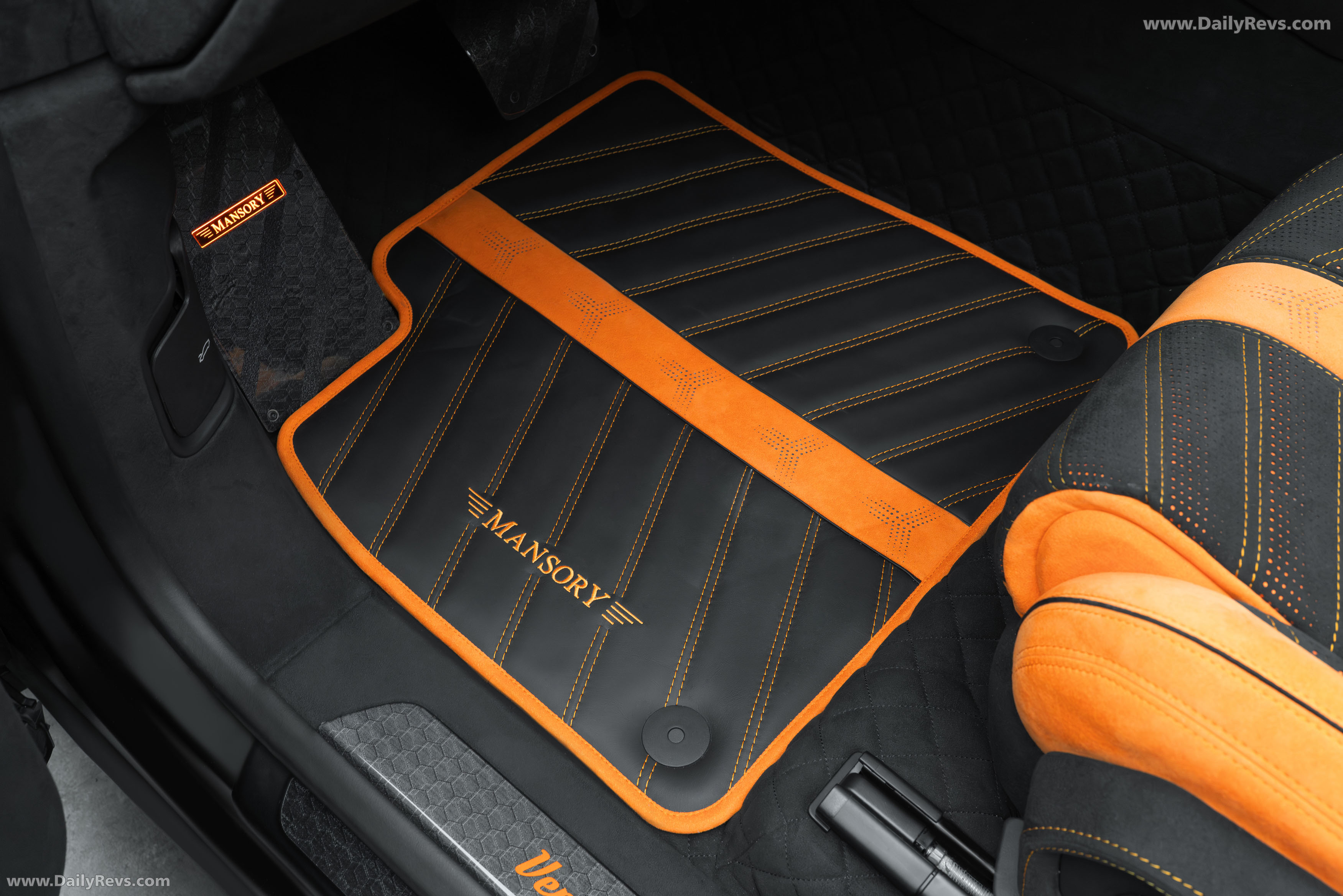 2026 Mansory Venatus SE Interior