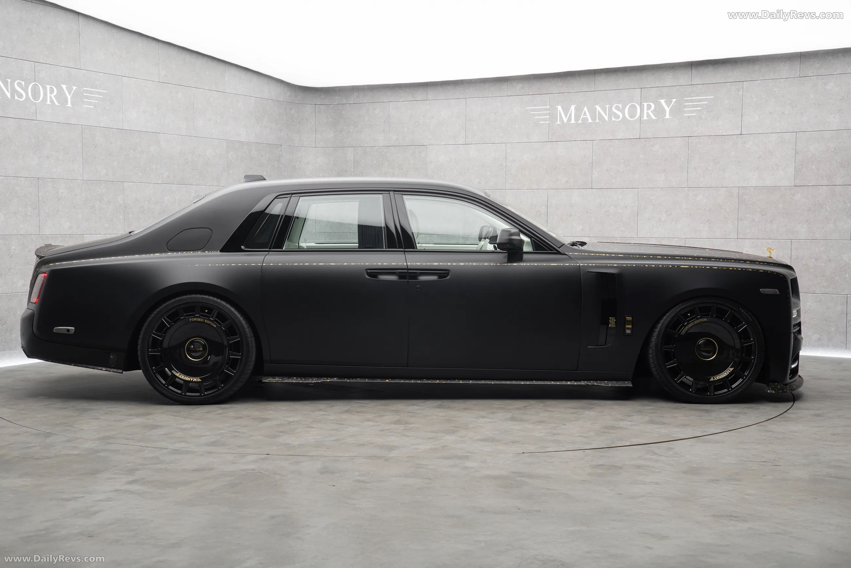 2026 Mansory Linea Nera D Oro Side View