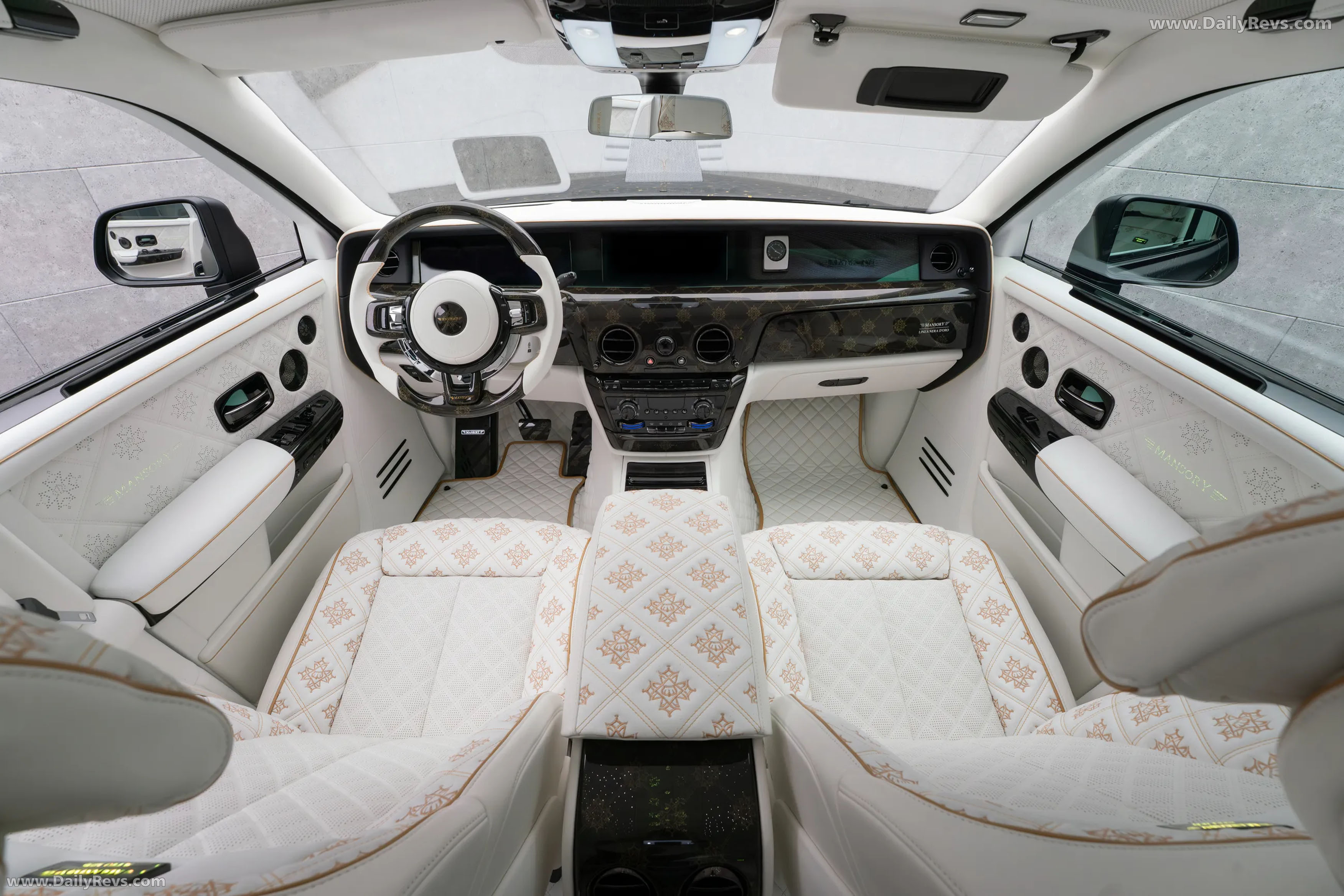 2026 Mansory Linea Nera D Oro Interior