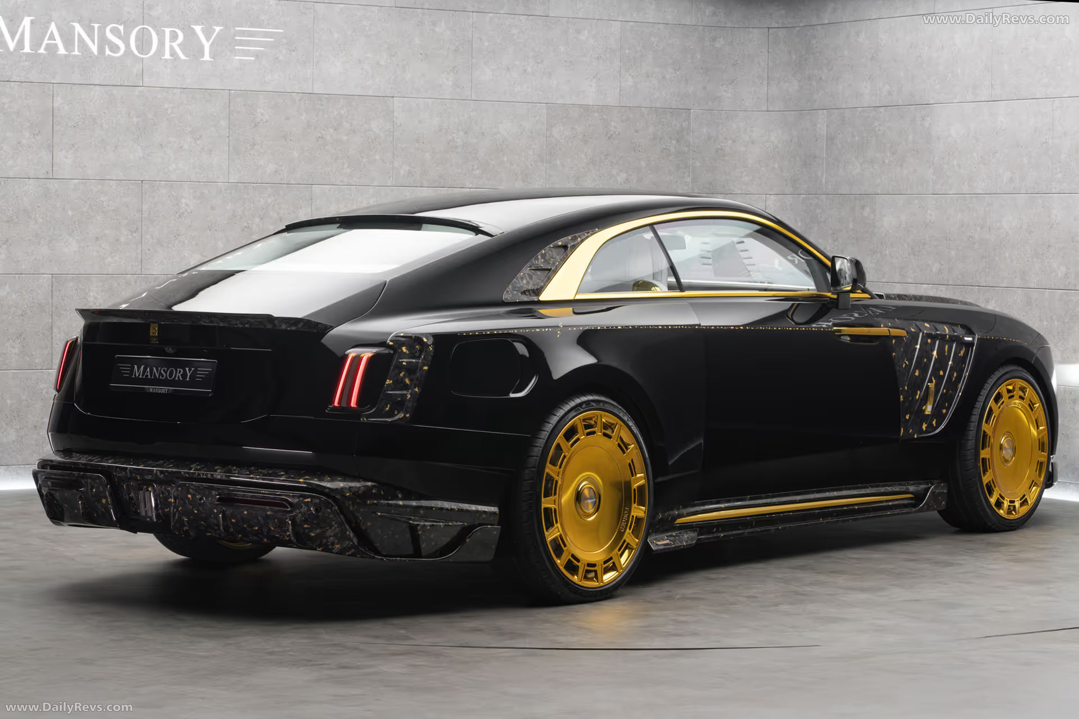 2026 Mansory Equista Linea dOro Rear View
