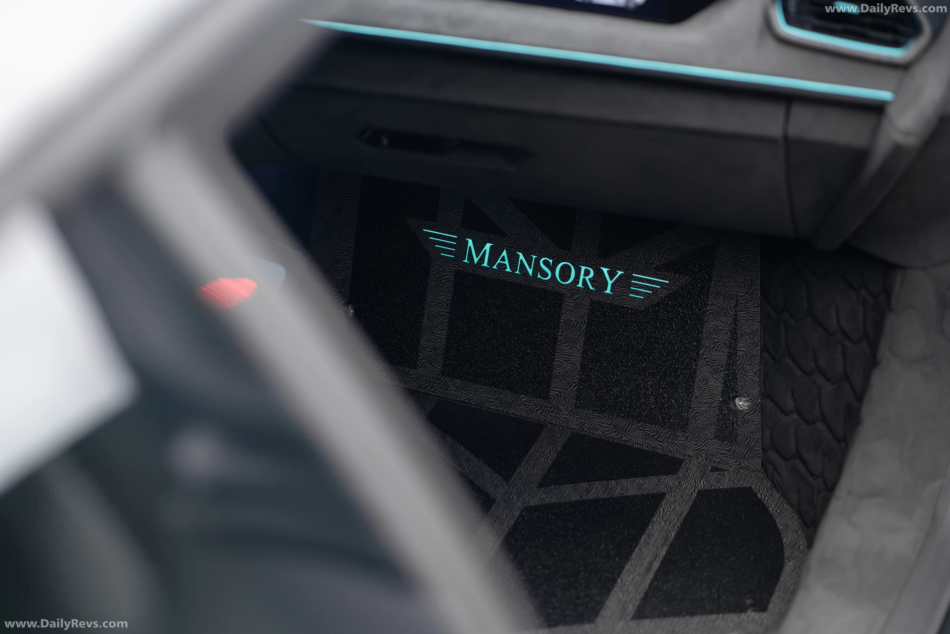 2026 Mansory Carbonado X Interior