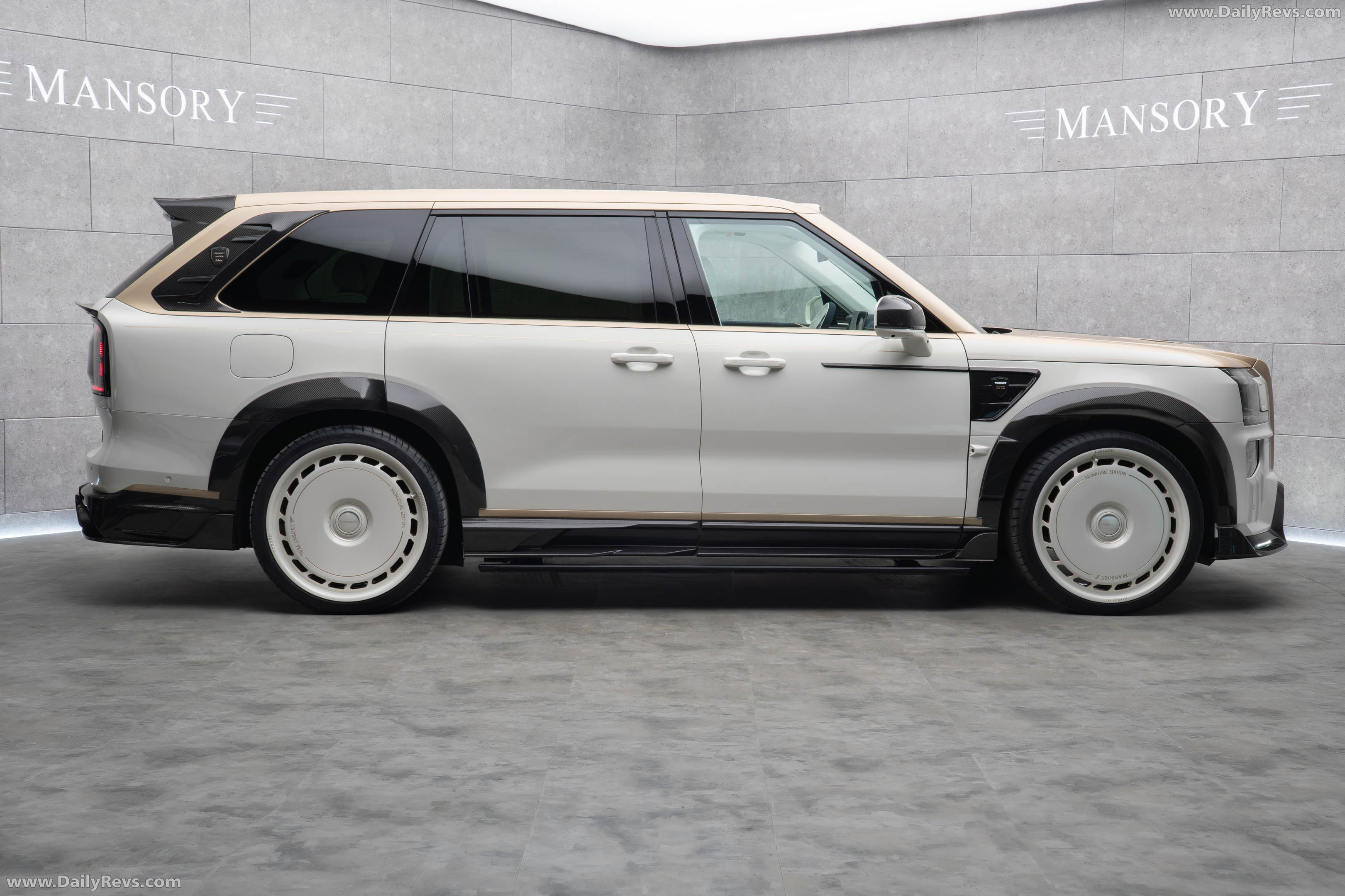 2026 Mansory Zeekr 9X Side View