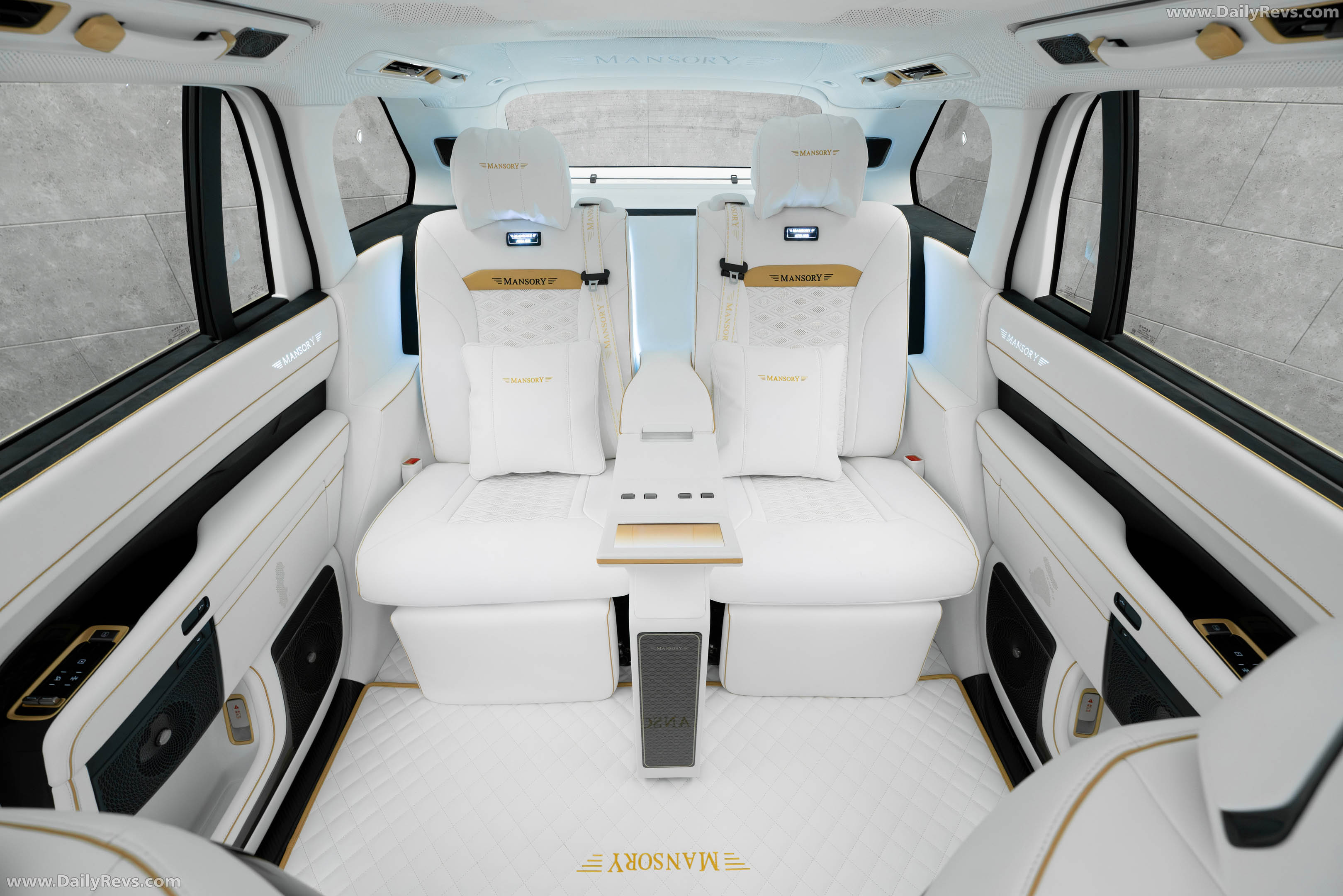 2026 Mansory Zeekr 9X Interior