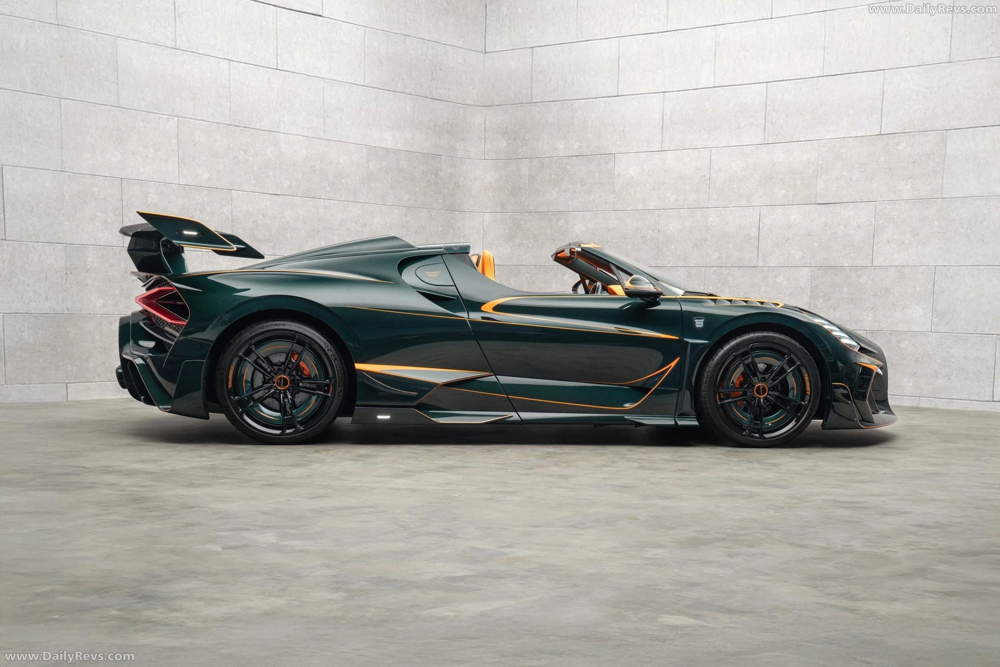2026 Mansory Vincero Side View