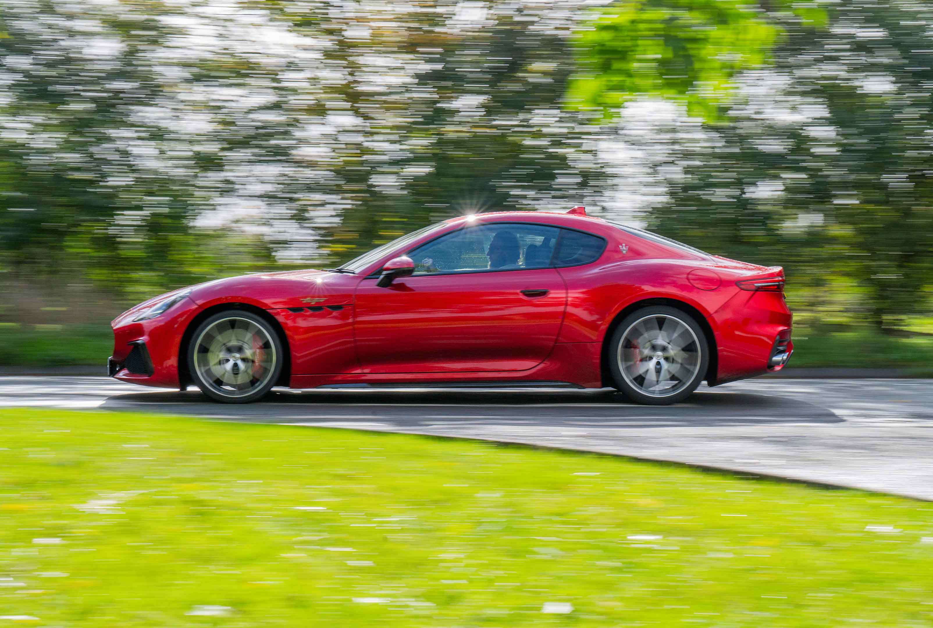 2025 Maserati GranTurismo Trofeo Fuoriserie Rosso Stunning HD Photos 