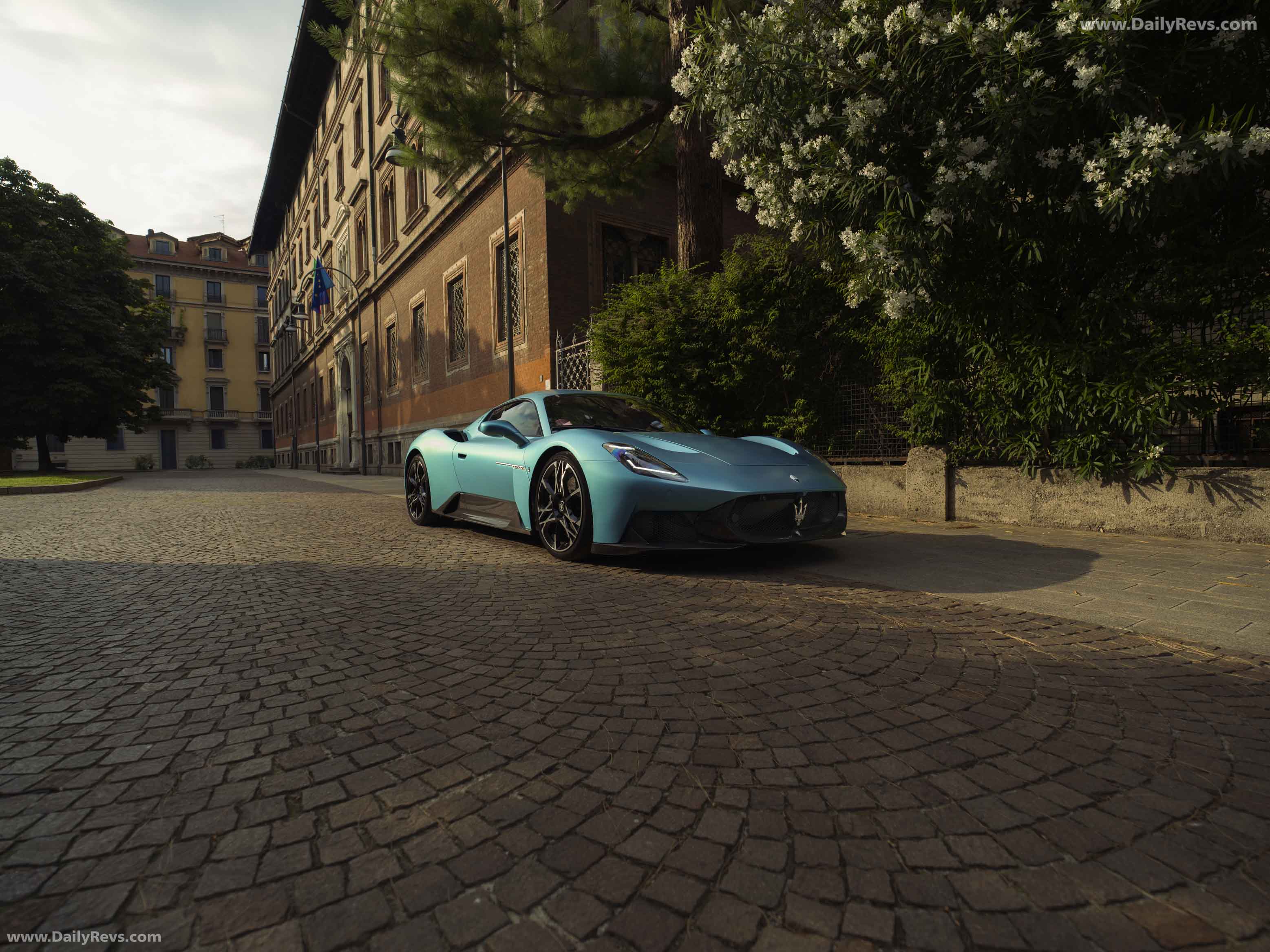 2026 Maserati MCPURA Front View