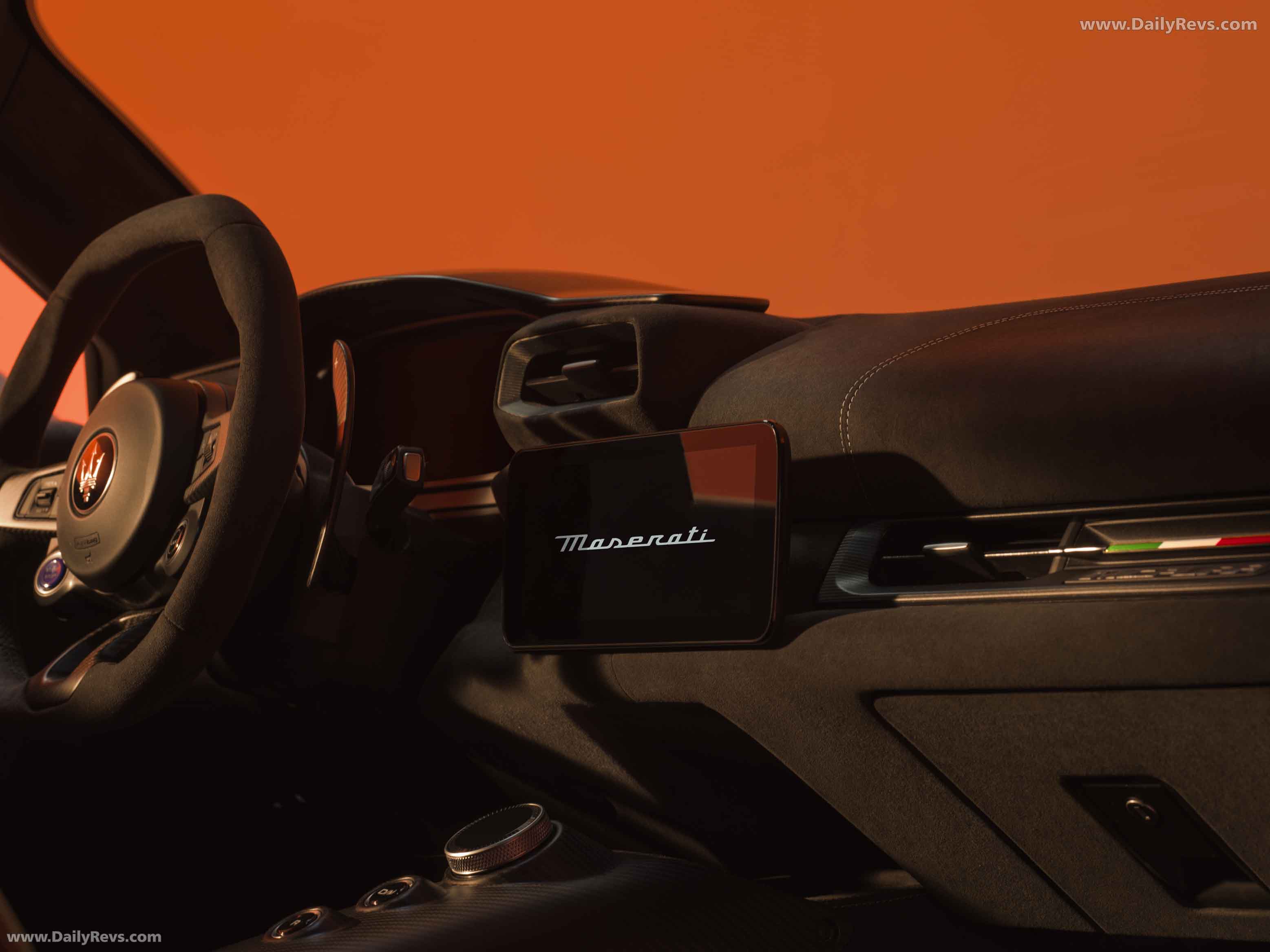 2026 Maserati MCPURA Interior