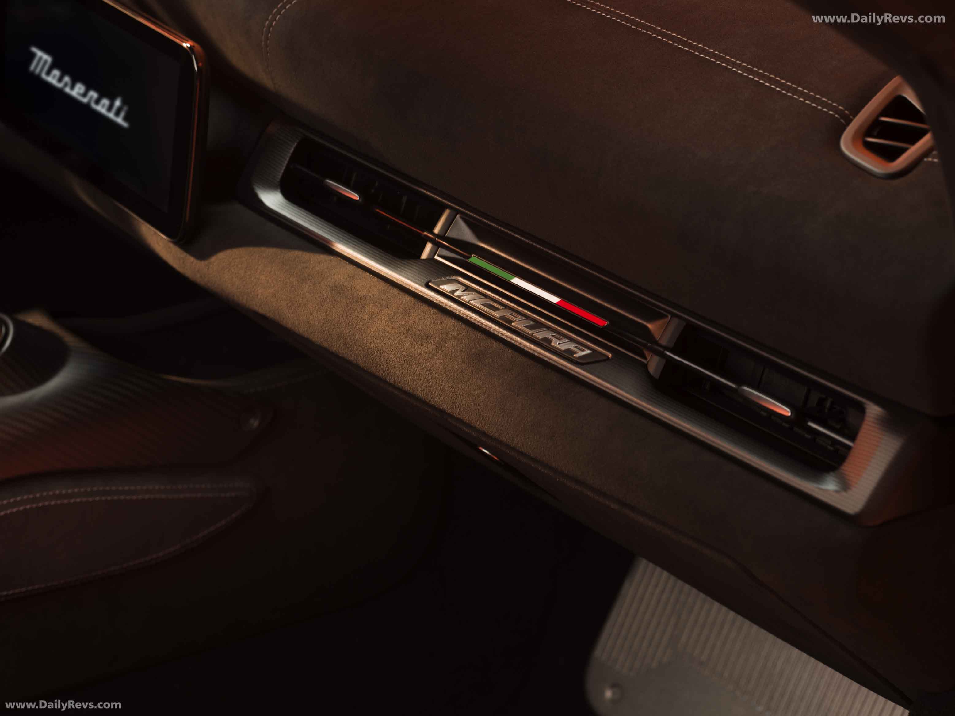 2026 Maserati MCPURA Interior