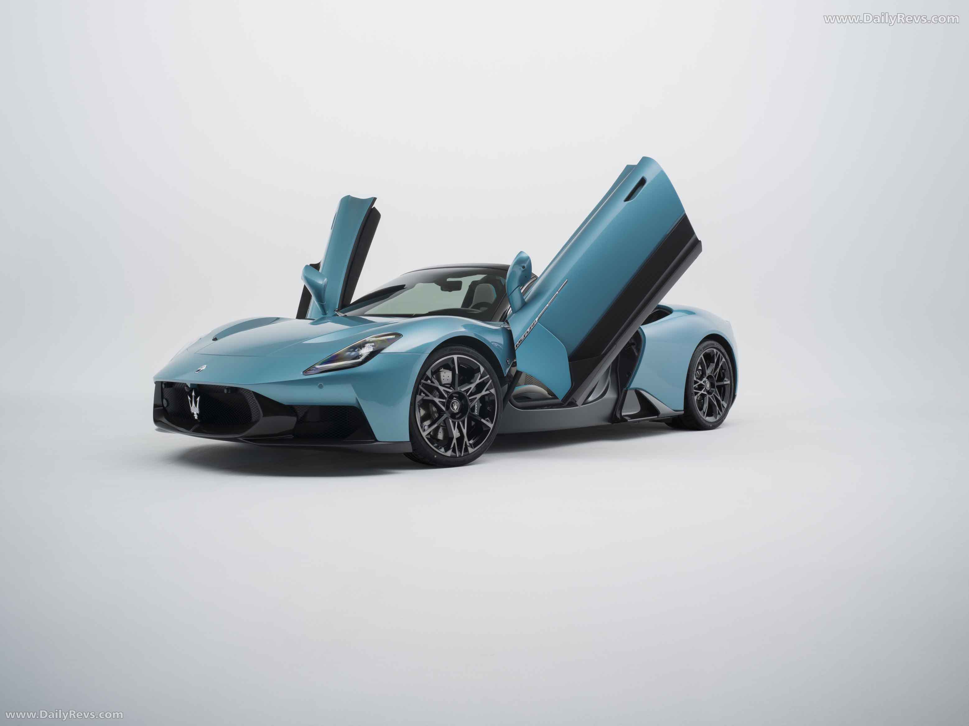 2026 Maserati MCPURA Cielo Front View