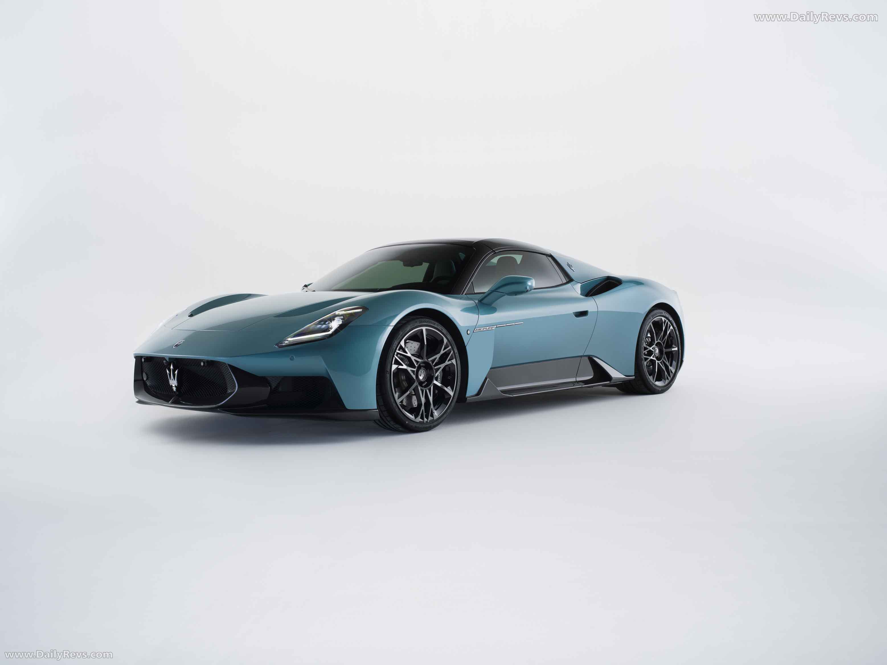 2026 Maserati MCPURA Cielo Front View